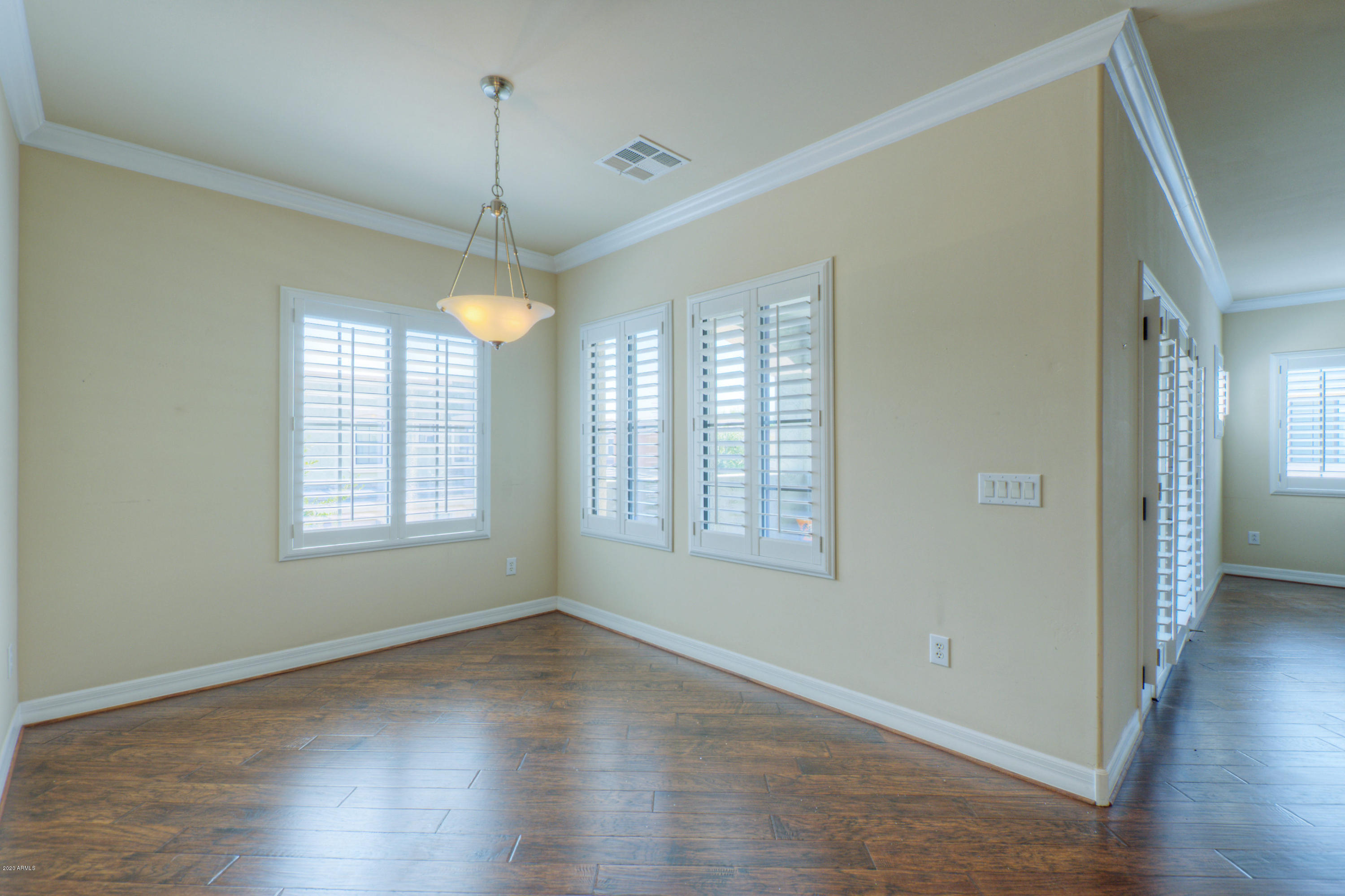 10757 North 74th Street, Unit 2004 Scottsdale, AZ 85260 - Photo 15 of 27 Dining Area