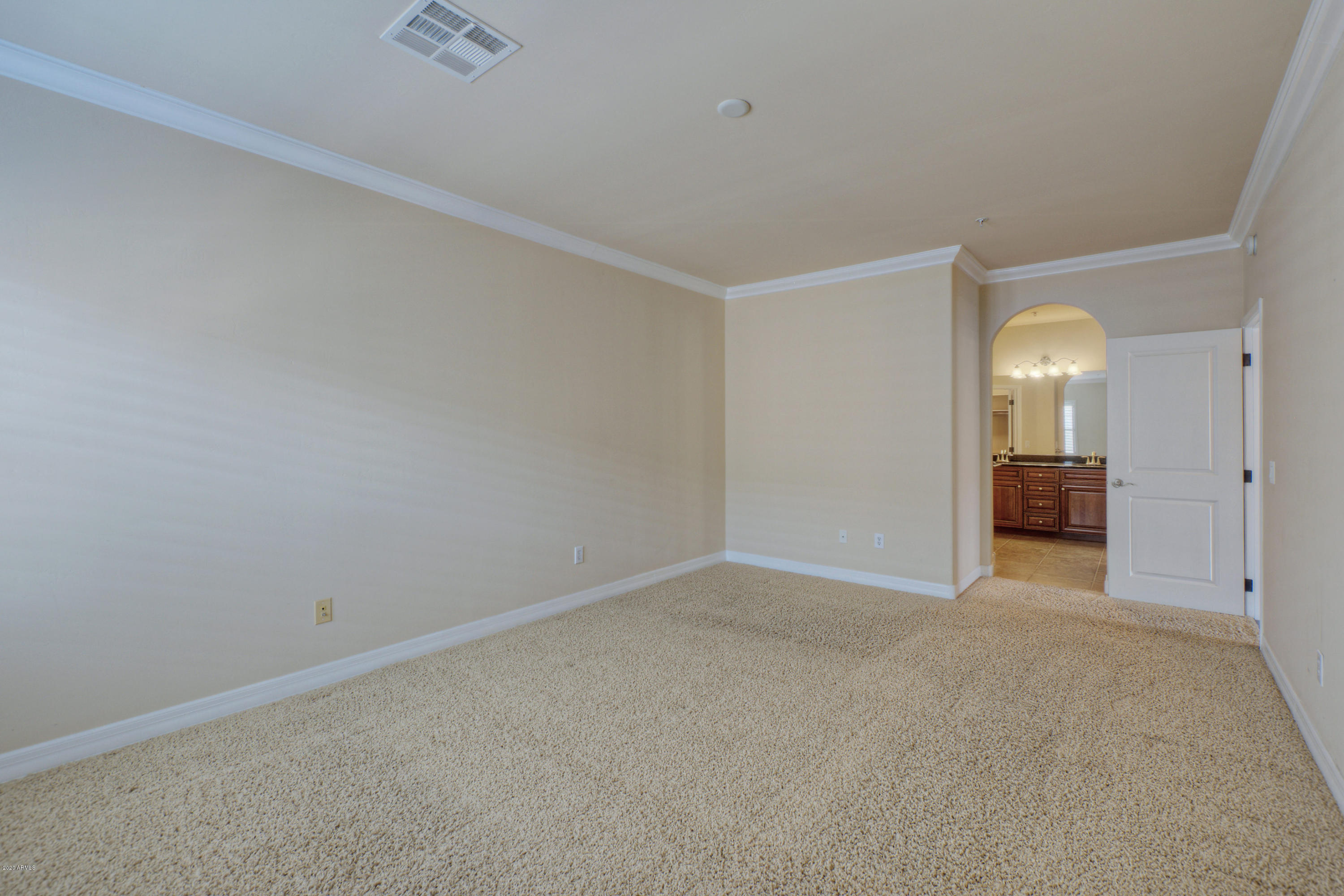 10757 North 74th Street, Unit 2004 Scottsdale, AZ 85260 - Photo 17 of 27 Master Bedroom