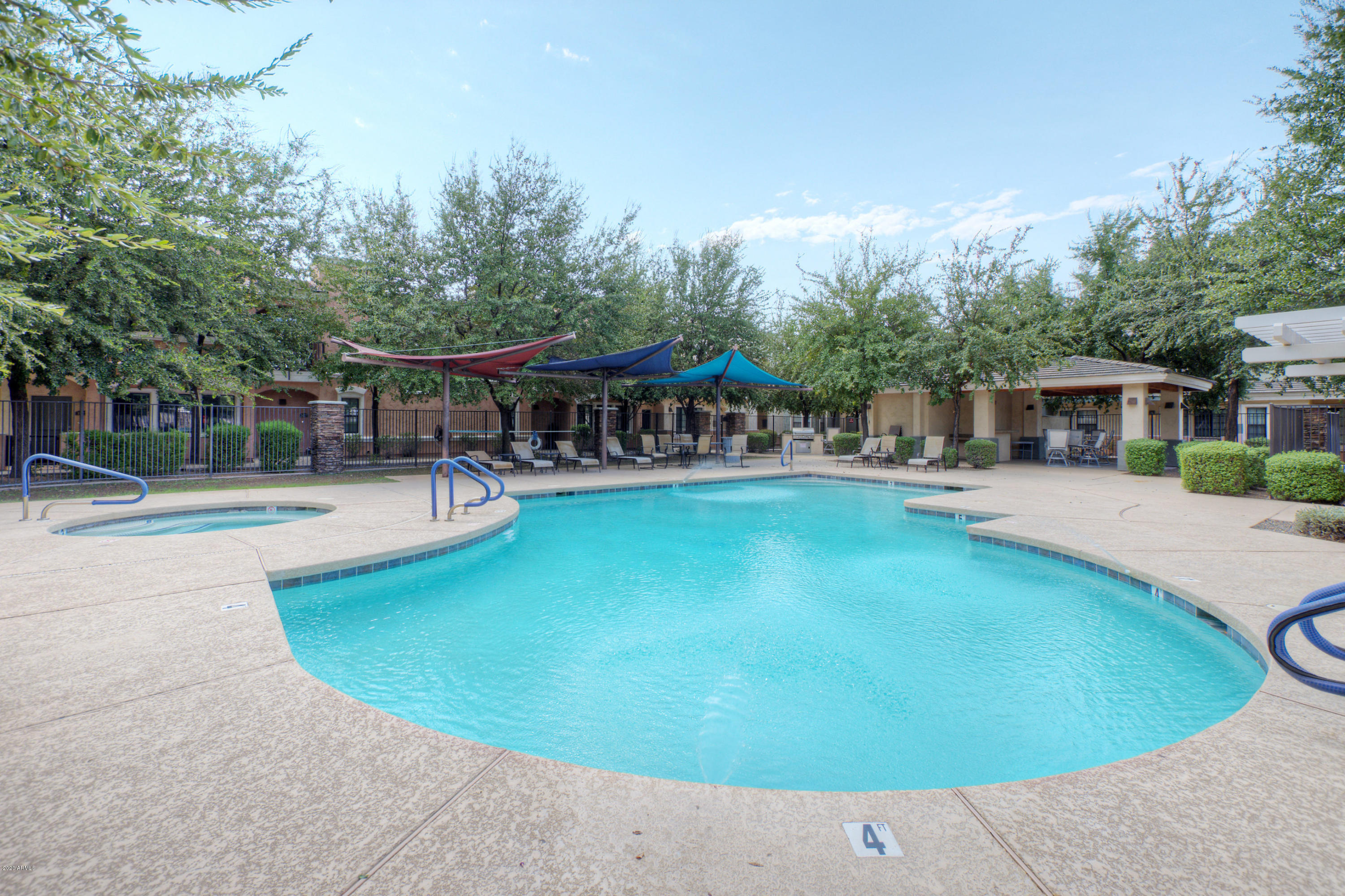 10757 North 74th Street, Unit 2004 Scottsdale, AZ 85260 - Photo 26 of 27 Community pool