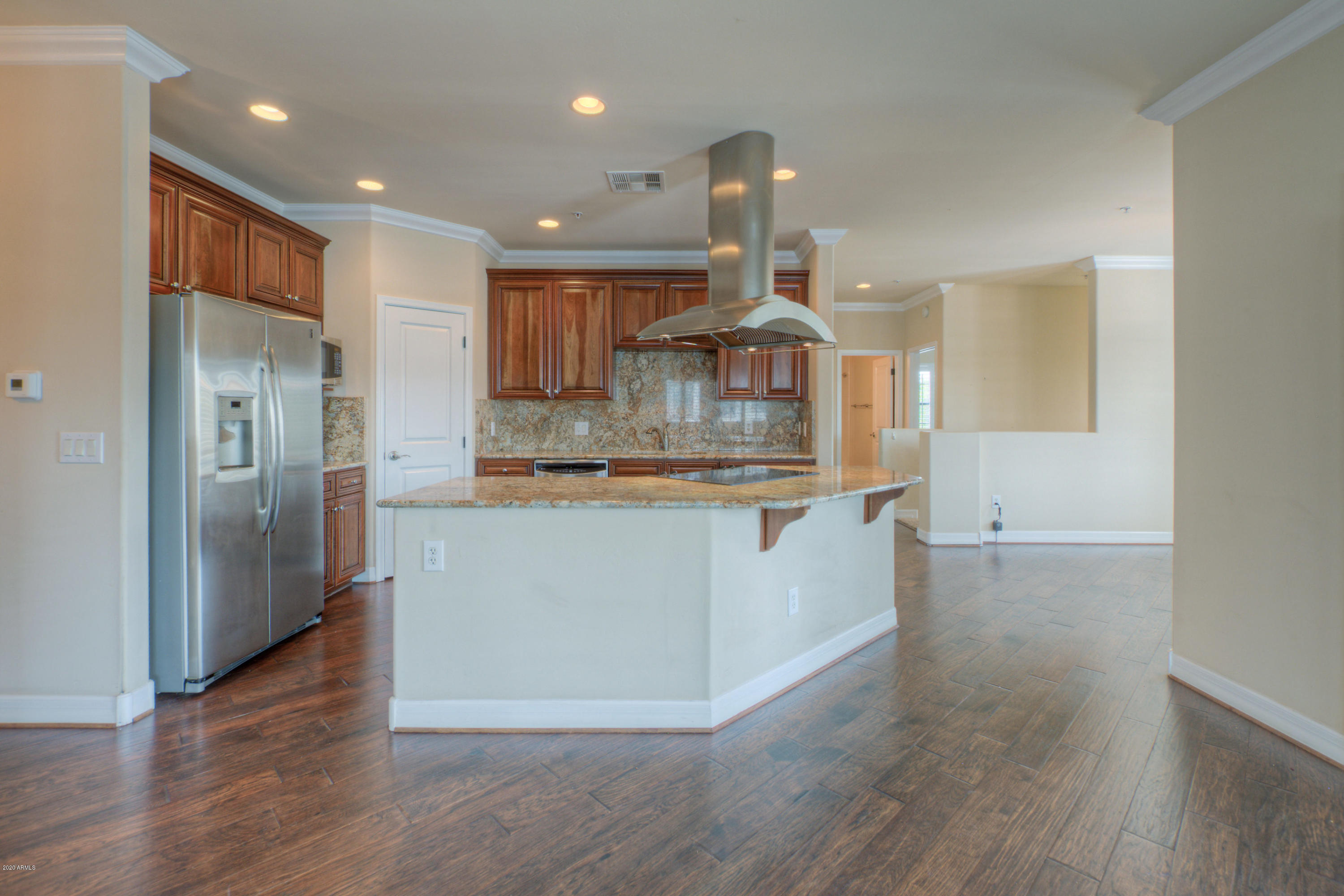 10757 North 74th Street, Unit 2004 Scottsdale, AZ 85260 - Photo 7 of 27 Breakfast Bar