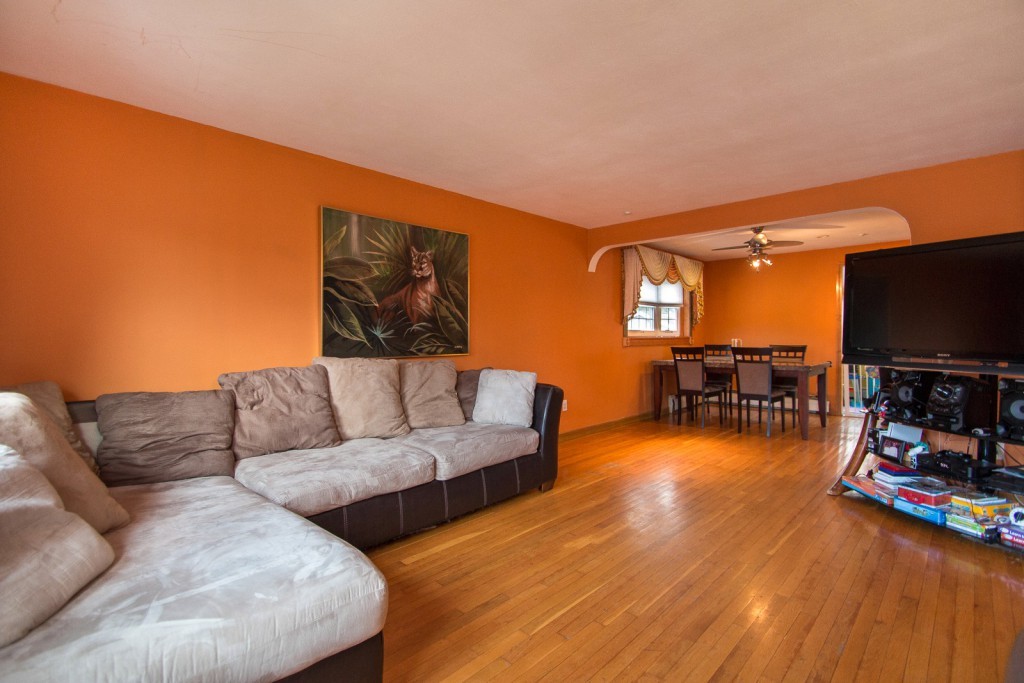 18 Michael Road Randolph, MA 02368 - Photo 3 of 30 Gallery Image 3