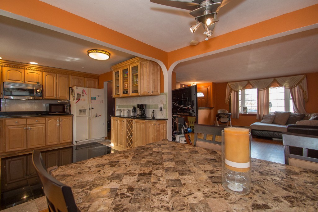 18 Michael Road Randolph, MA 02368 - Photo 8 of 30 Gallery Image 8