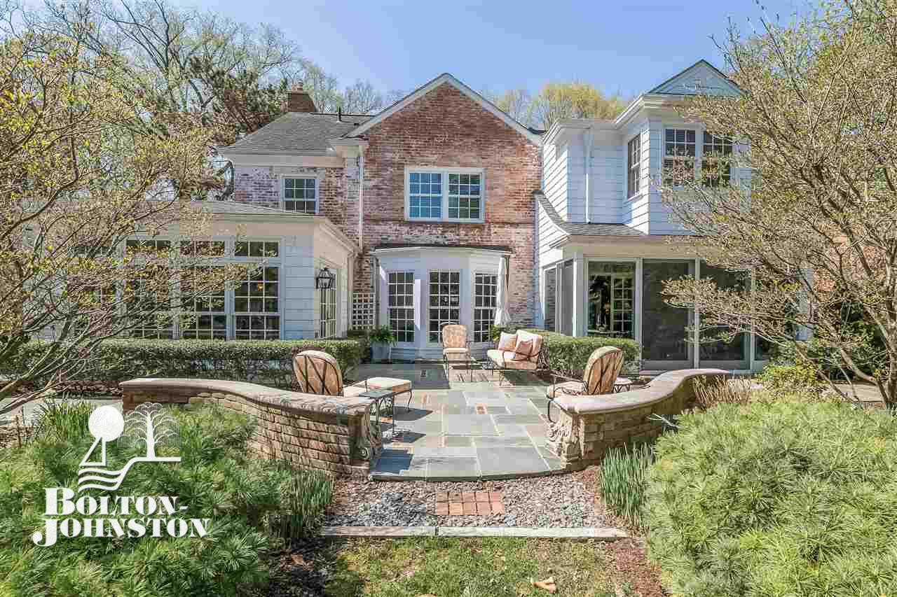 110 Touraine Road Grosse Pointe Farms, MI 48236 - Photo 5 of 68