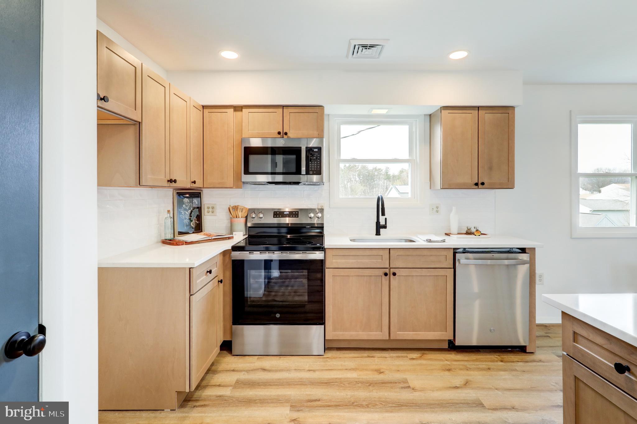 532 Kingston Road Harrisburg, PA 17112 - Photo 12 of 41