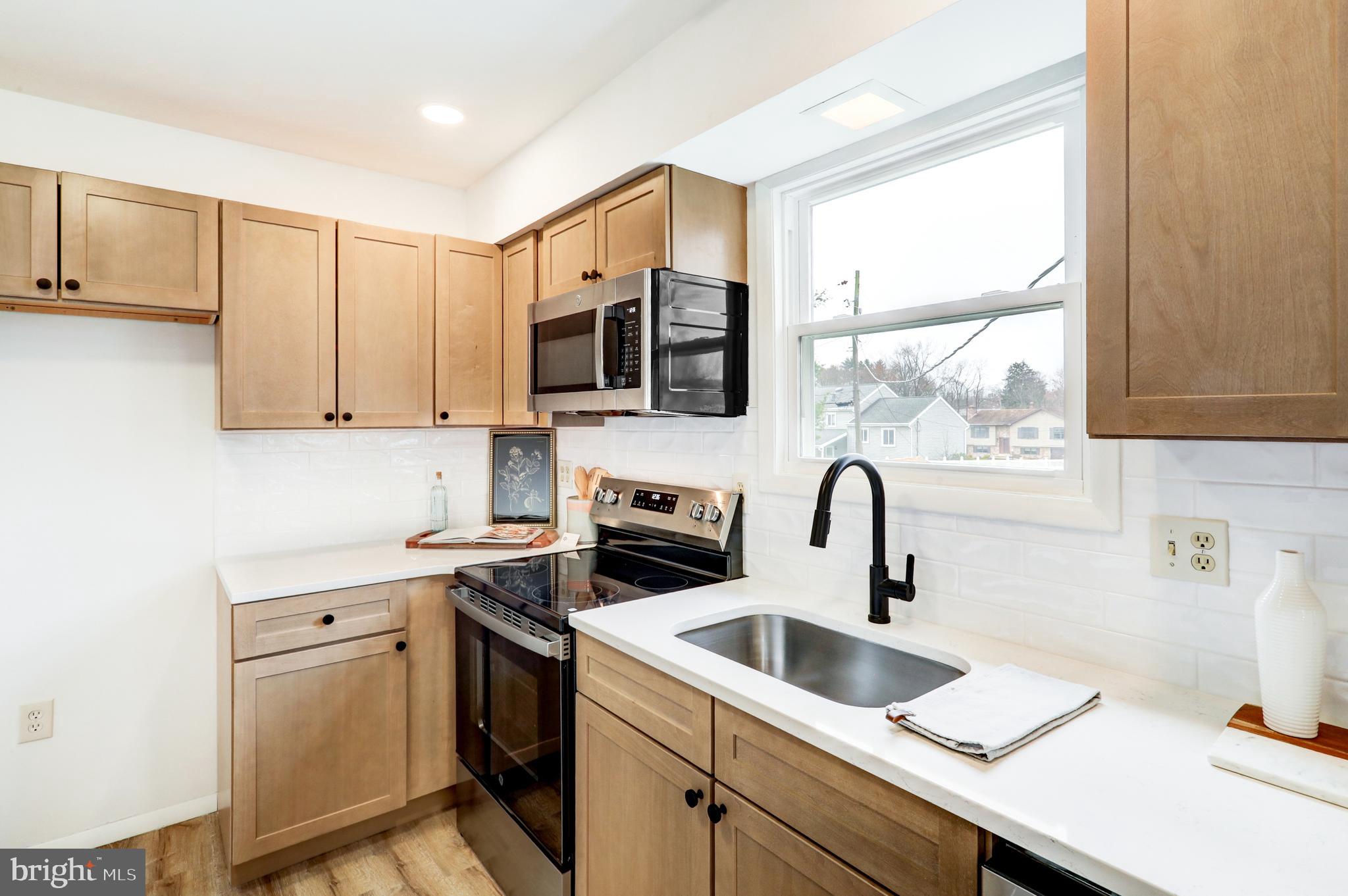 532 Kingston Road Harrisburg, PA 17112 - Photo 14 of 41