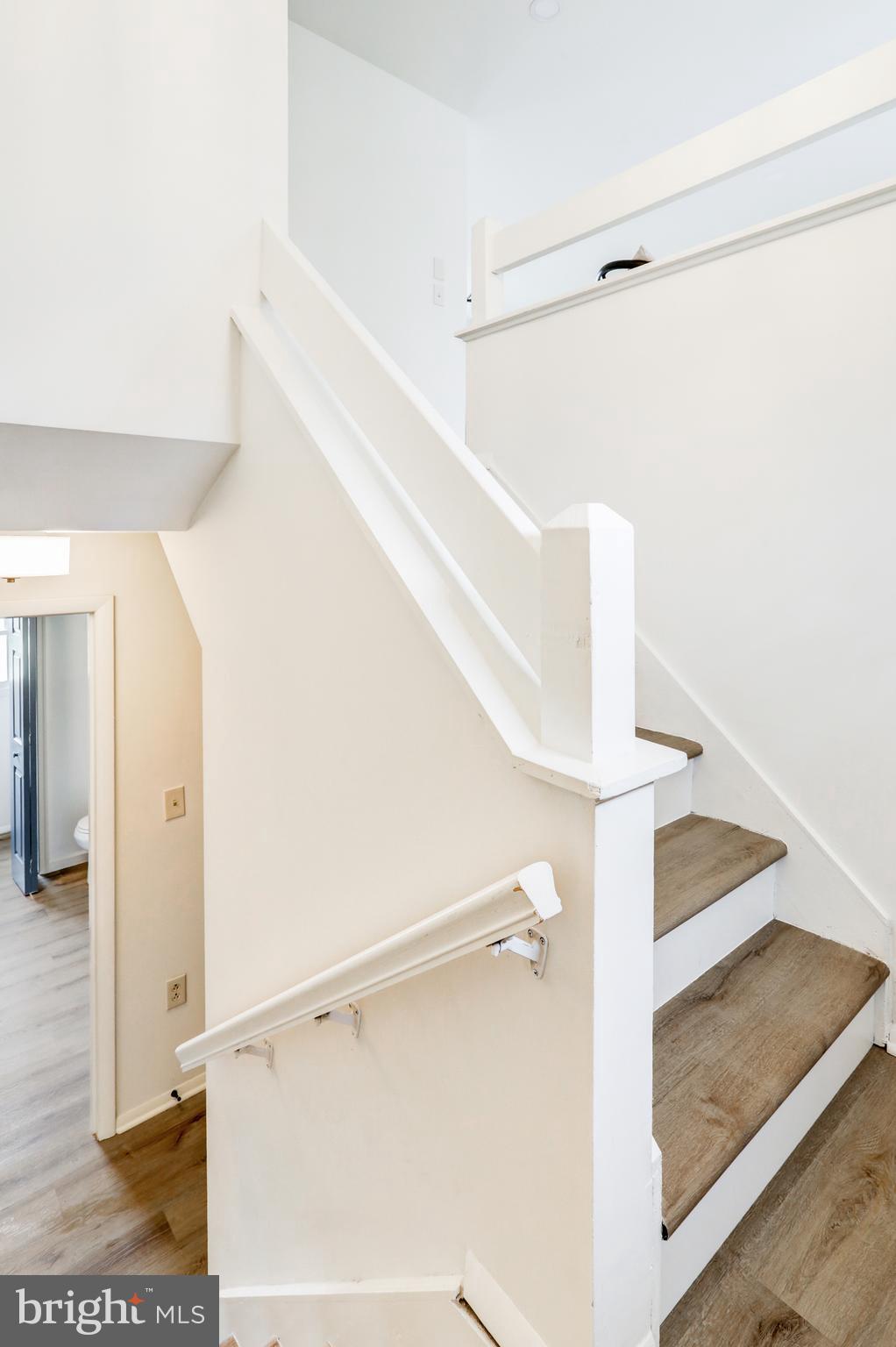 532 Kingston Road Harrisburg, PA 17112 - Photo 2 of 41