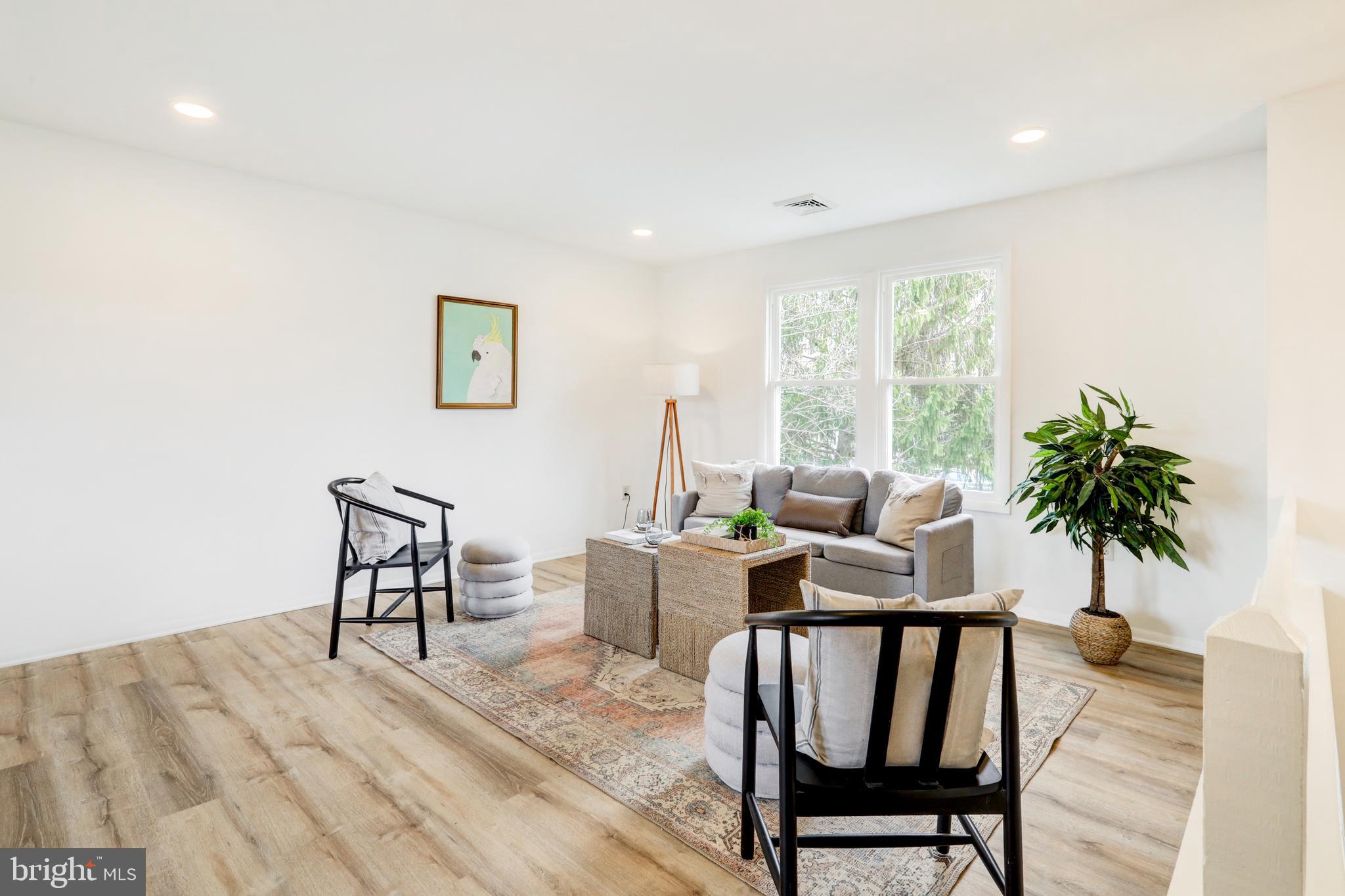 532 Kingston Road Harrisburg, PA 17112 - Photo 4 of 41