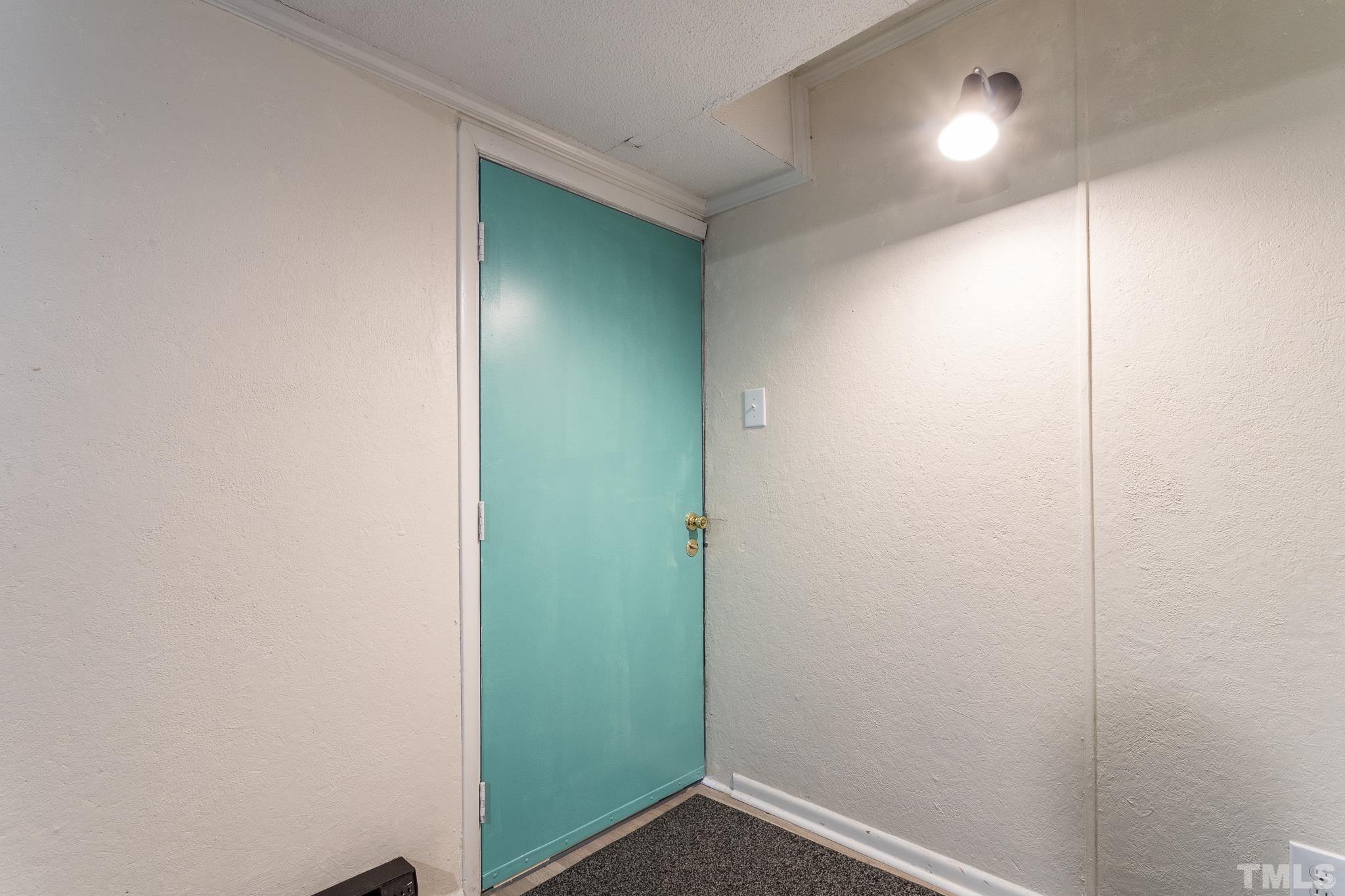 372 Cedar Lake Road Chapel Hill, NC 27516 - Photo 32 of 42 a view of an empty room