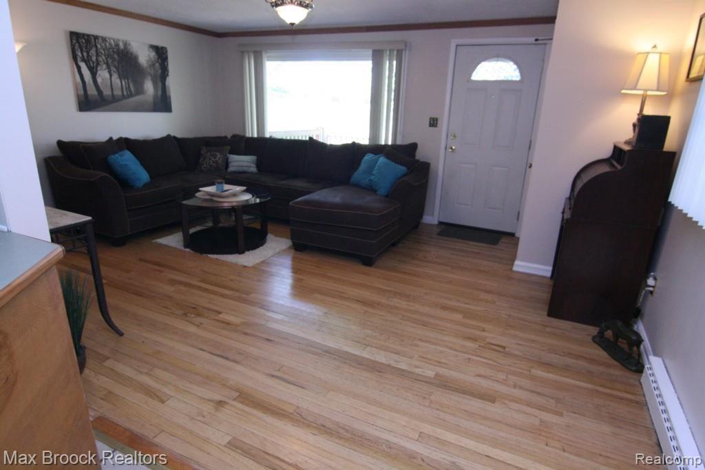 5572 Pine Knob Road Clarkston, MI 48346 - Photo 18 of 39 IMG_8732.jpg