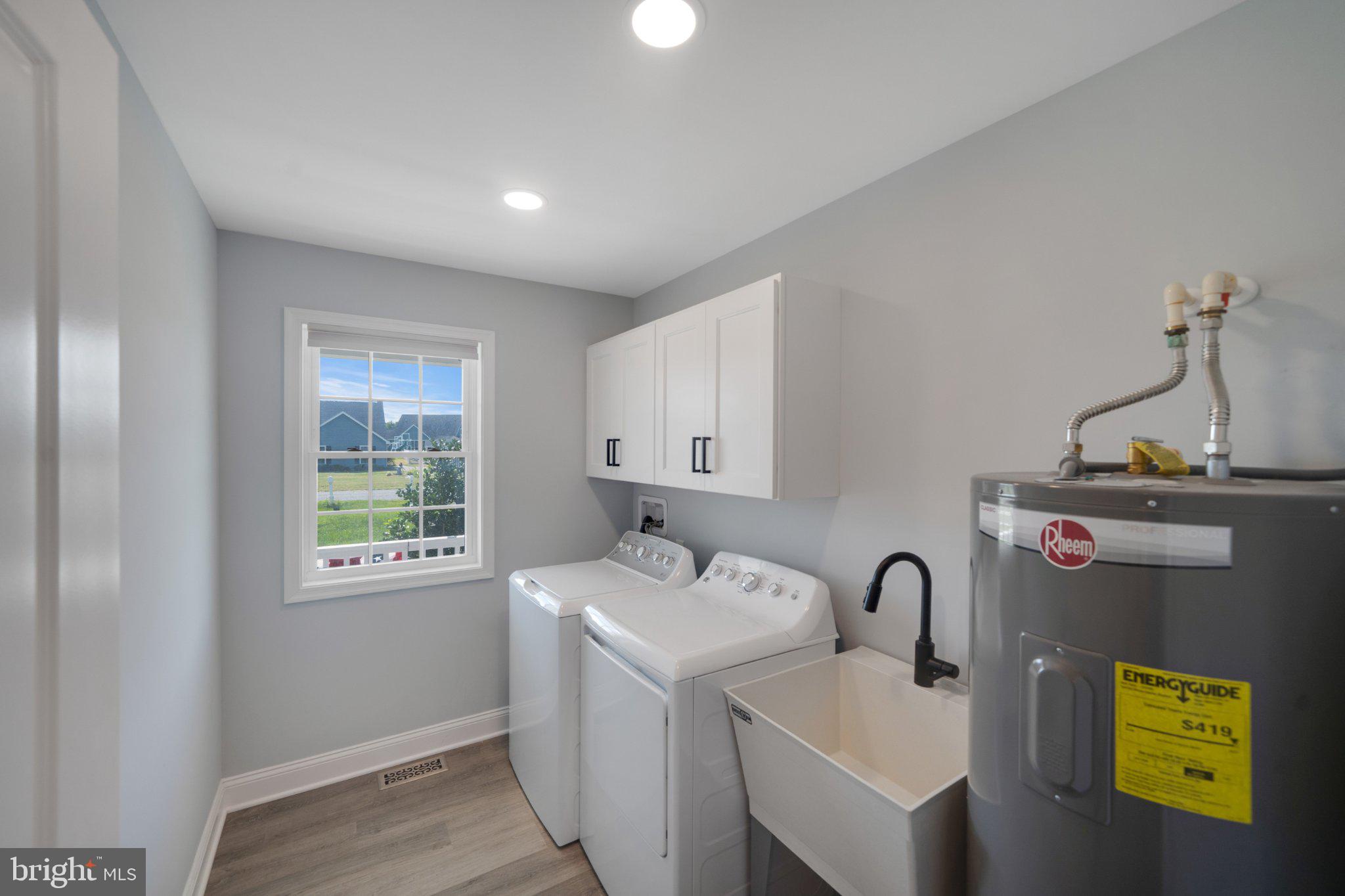 36846 Red Berry Road Delmar, DE 19940 - Photo 29 of 46 Walk-in laundry & utility room off kitchen