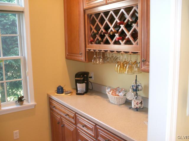 1432 Stark Road Bethlehem, PA 18017 - Photo 8 of 32 Gallery Image 8