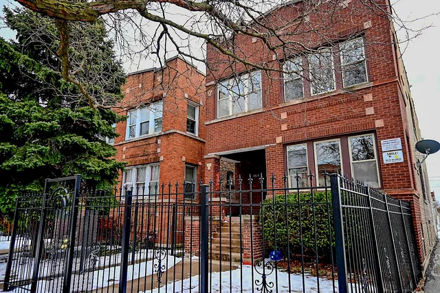 $1,900 | 5527 West Potomac Avenue, Unit 1, Chicago, IL 60651