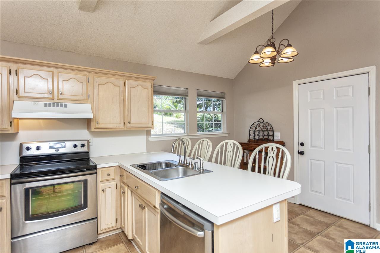 2230 Mountain View Road Birmingham, AL 35210 - Photo 8 of 24