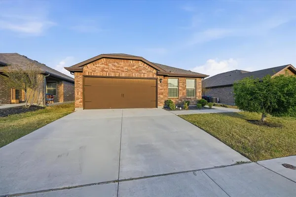 $2,475 | 9308 Desertrock Road, Fort Worth, TX 76131