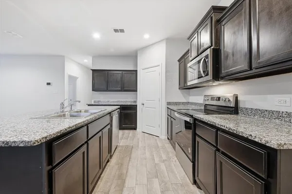 $2,475 | 9308 Desertrock Road, Fort Worth, TX 76131