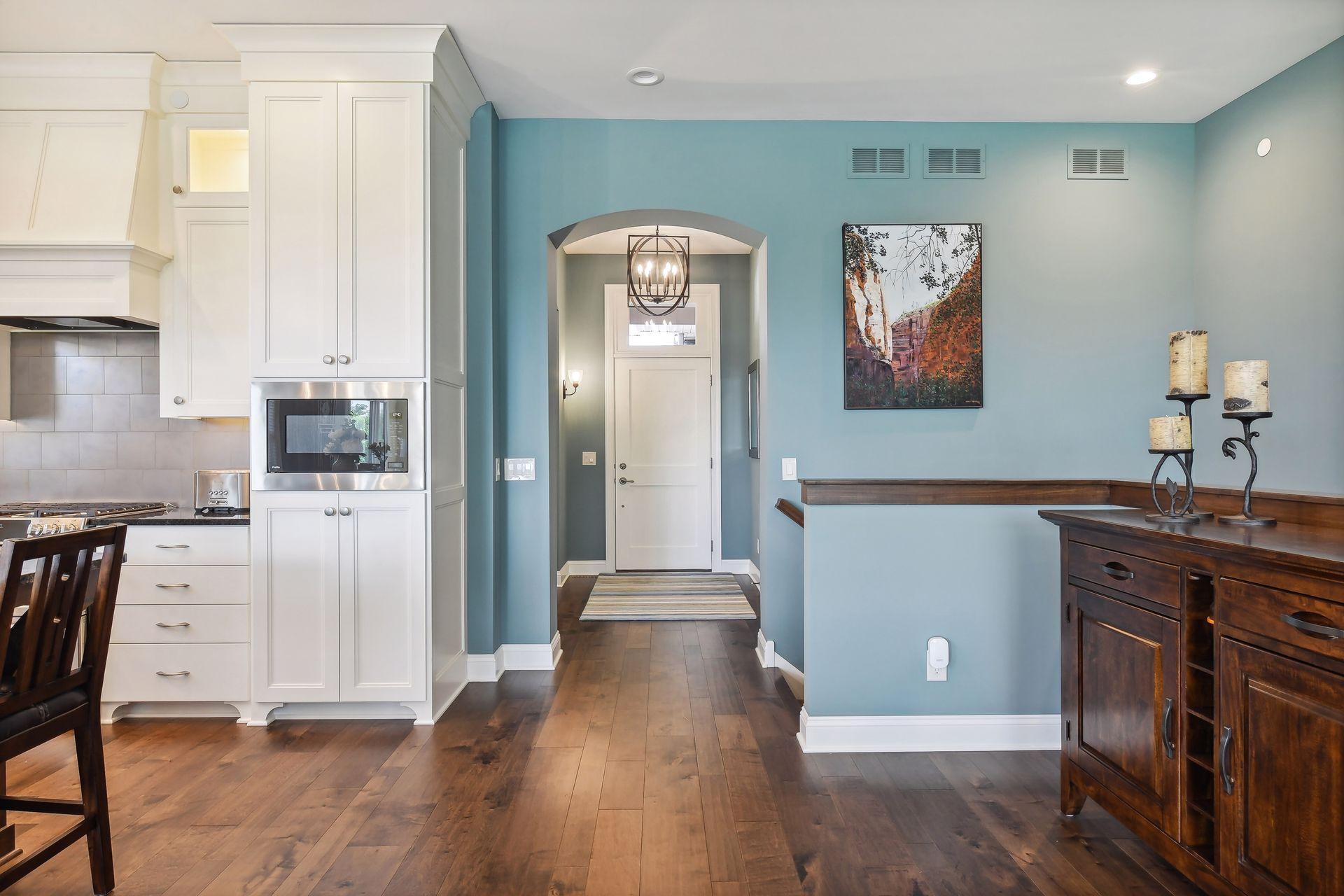283 Bellwether Path Minnetonka, MN 55391 - Photo 4 of 36 Gallery Image 4
