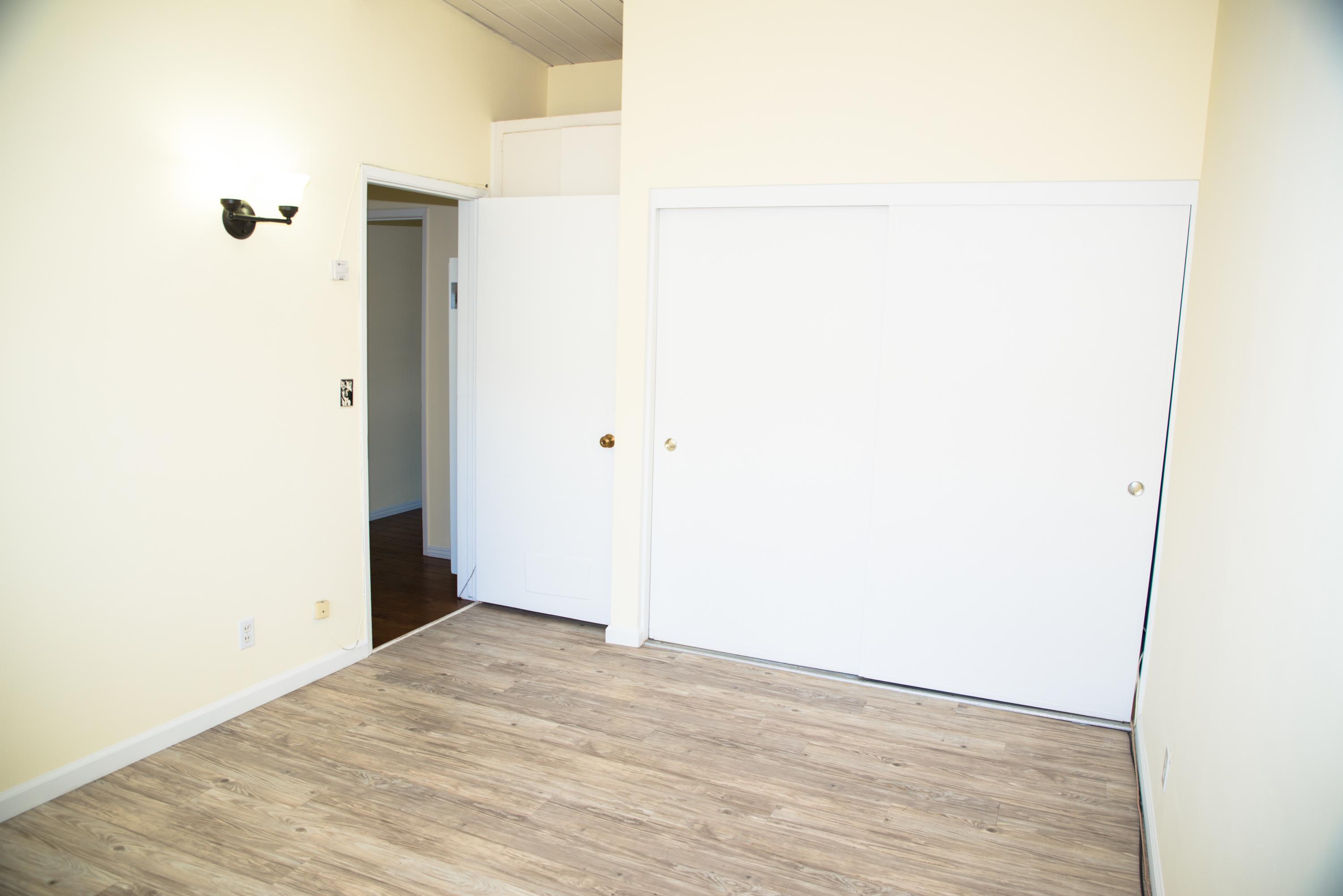 4950 Sandyland Road, Unit 220 Carpinteria, CA 93013 - Photo 11 of 20 a view of an empty room