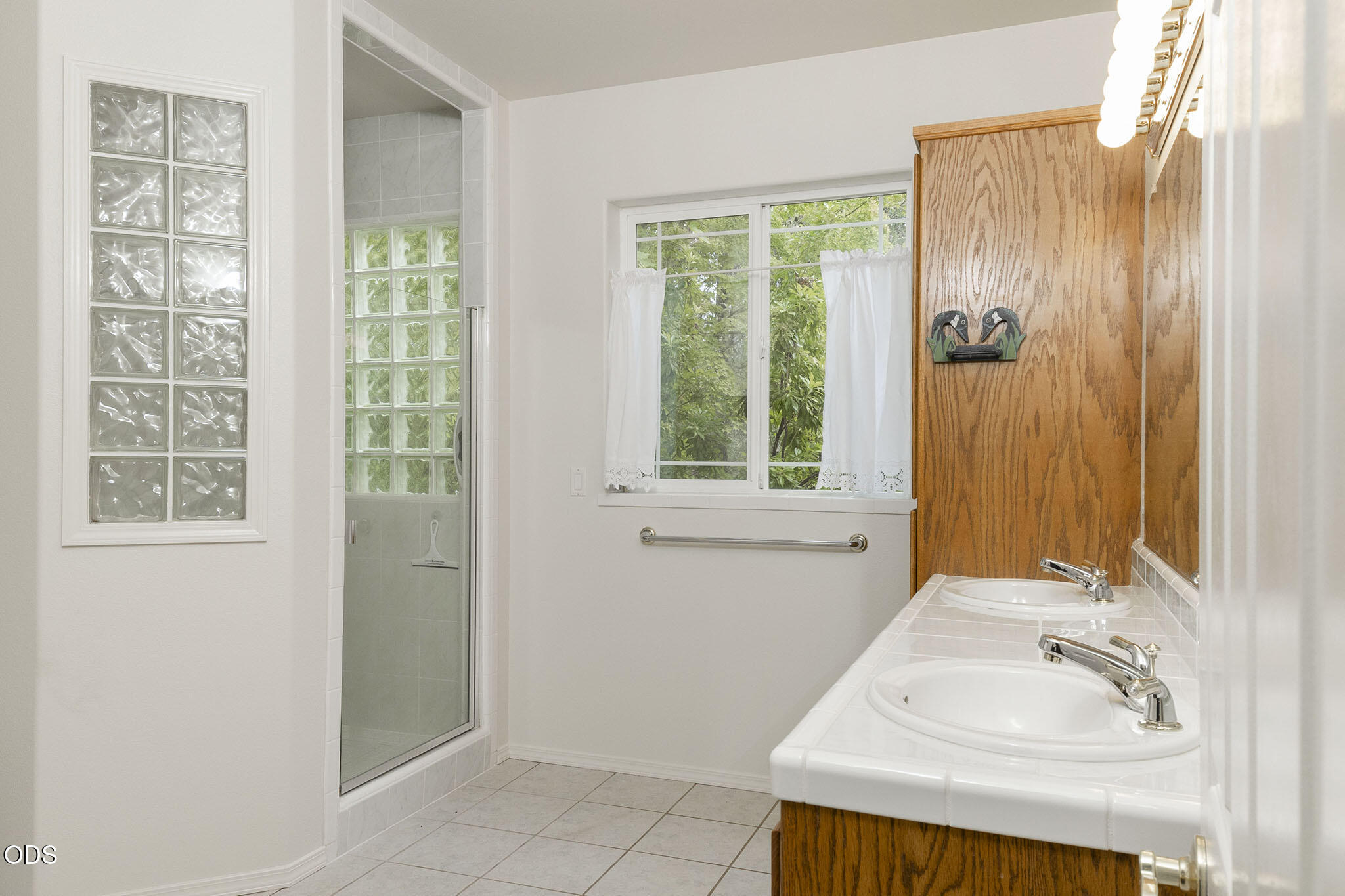 279 Ridgefield Road Grants Pass, OR 97527 - Photo 19 of 62