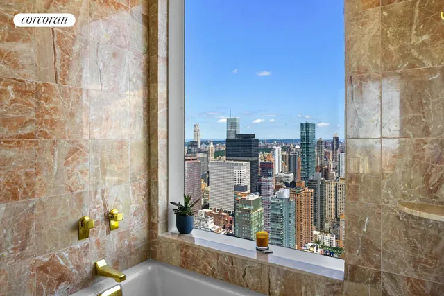 $3,100,000 | 845 United Nations Plaza, Unit 64E | Midtown East