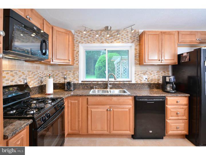 66 Walker Road Wayne, PA 19087 - Photo 4 of 25