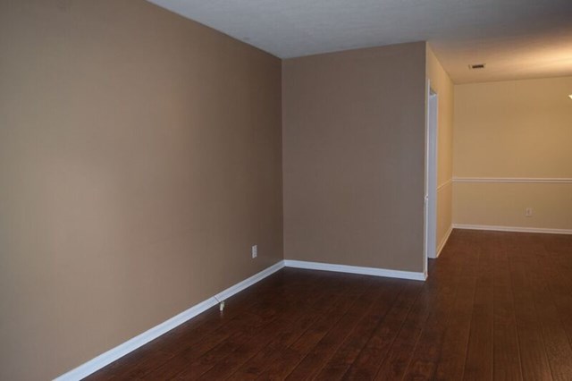 4309 Cheshire Bridge Road Columbus, GA 31909 - Photo 5 of 21 Gallery Image 5