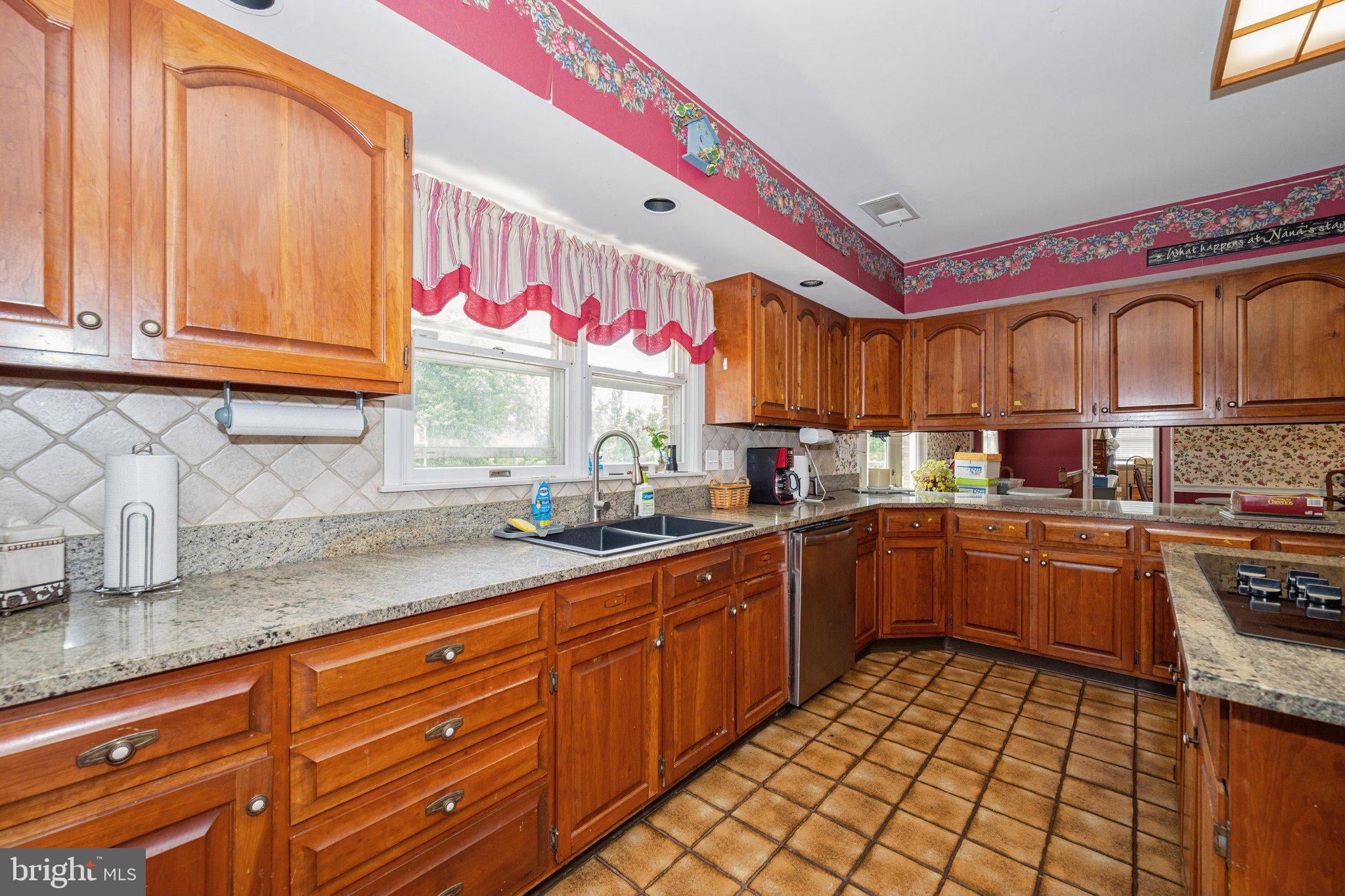 8953 Gue Road Damascus, MD 20872 - Photo 18 of 54 Kitchen