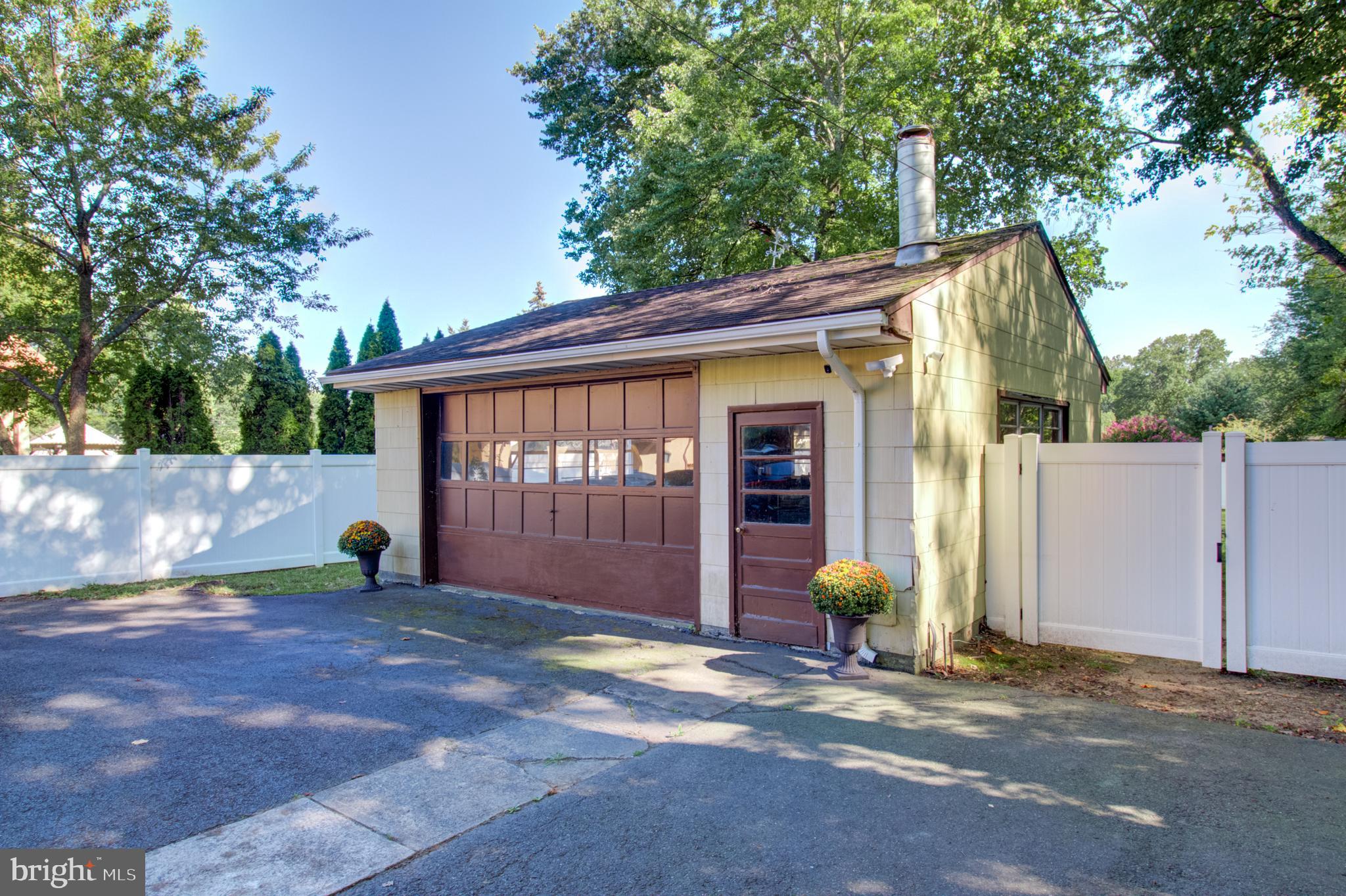 869 Edinburg Road Hamilton, NJ 08690 - Photo 23 of 25