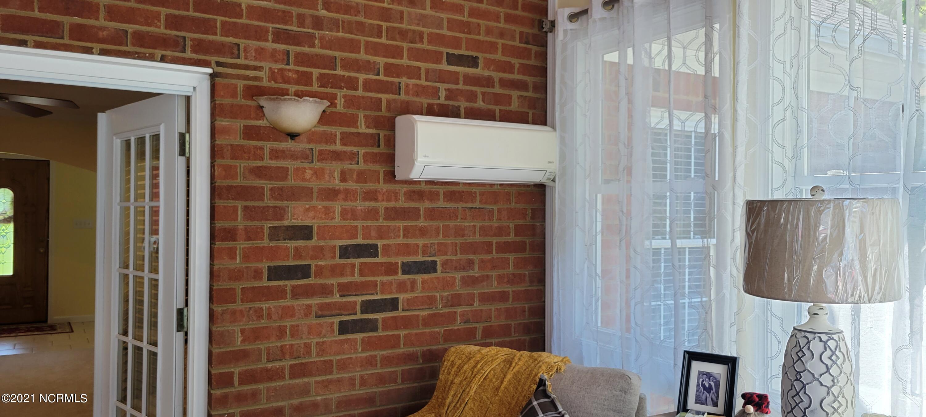 2175 Robersonville Road Washington, NC 27889 - Photo 60 of 111 Split unit in All season room