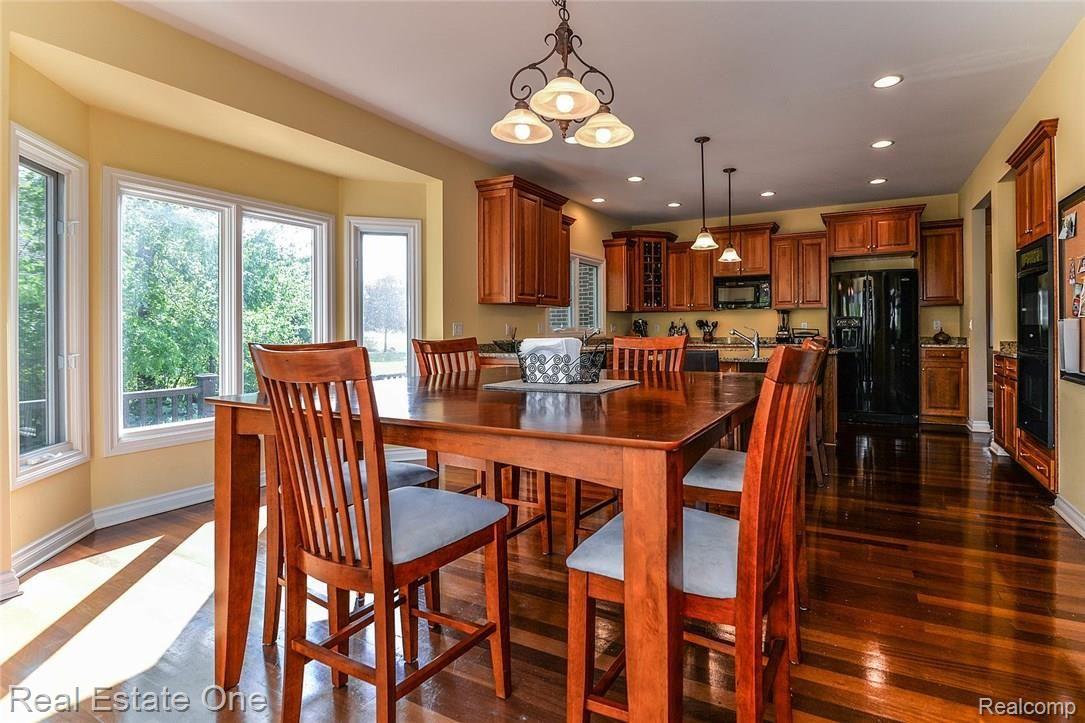 6019 Nottingham Point Brighton, MI 48116 - Photo 18 of 85 19_14.jpg
