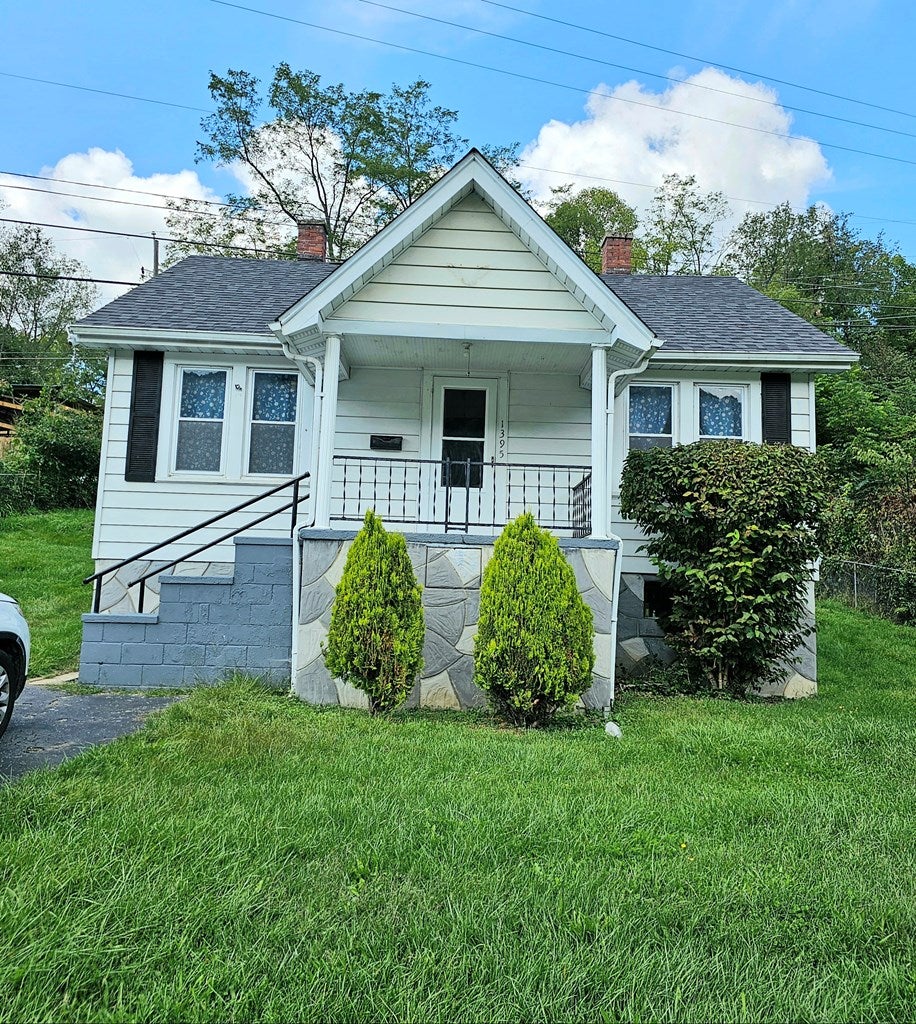 1395 Adria Road North Tazewell, VA 24630 - Photo 2 of 22 Gallery Image 2