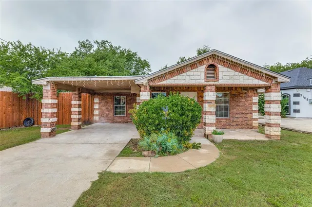 $2,220 | 3112 Olive Place, Fort Worth, TX 76116