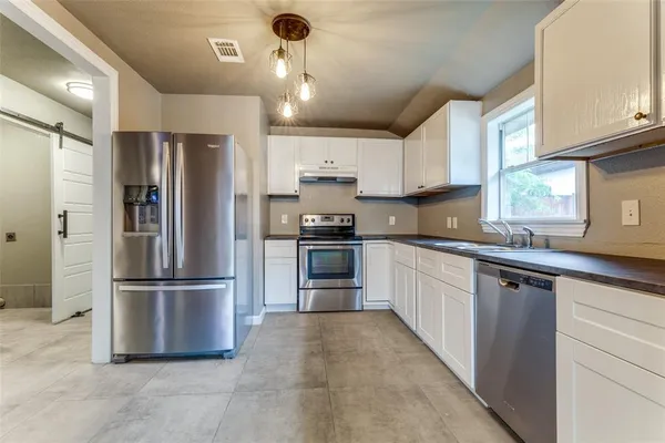 $2,150 | 3112 Olive Place, Fort Worth, TX 76116