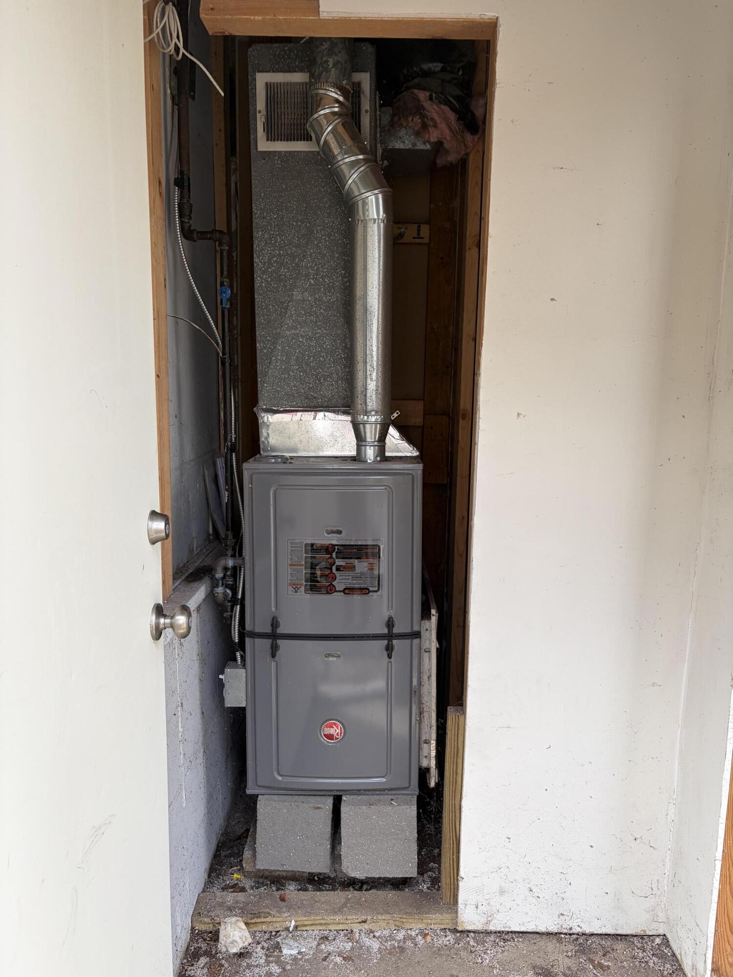 2866 Golfside Road Ann Arbor, MI 48108 - Photo 11 of 15 IMG_2937