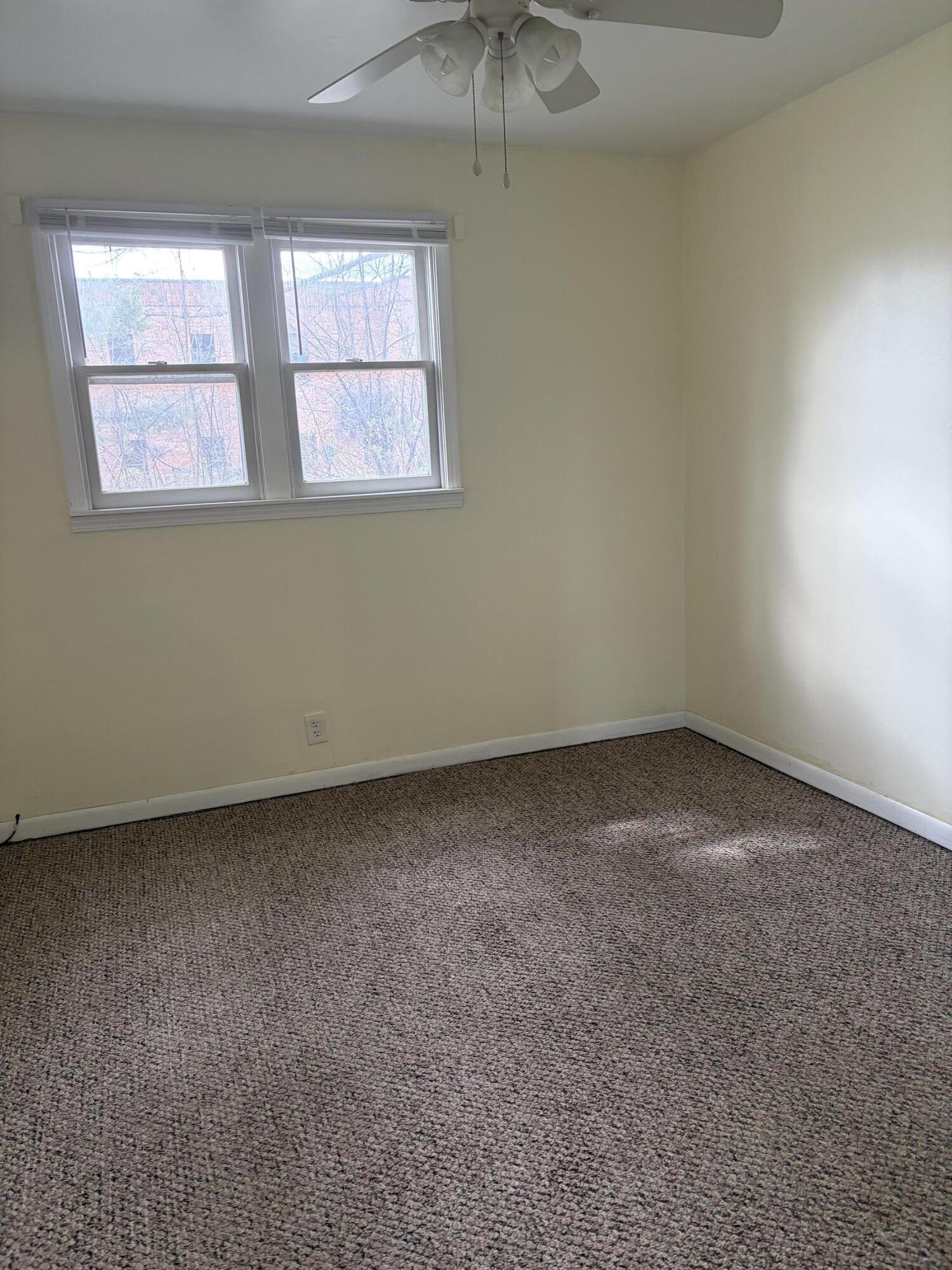 2866 Golfside Road Ann Arbor, MI 48108 - Photo 7 of 15 IMG_2928