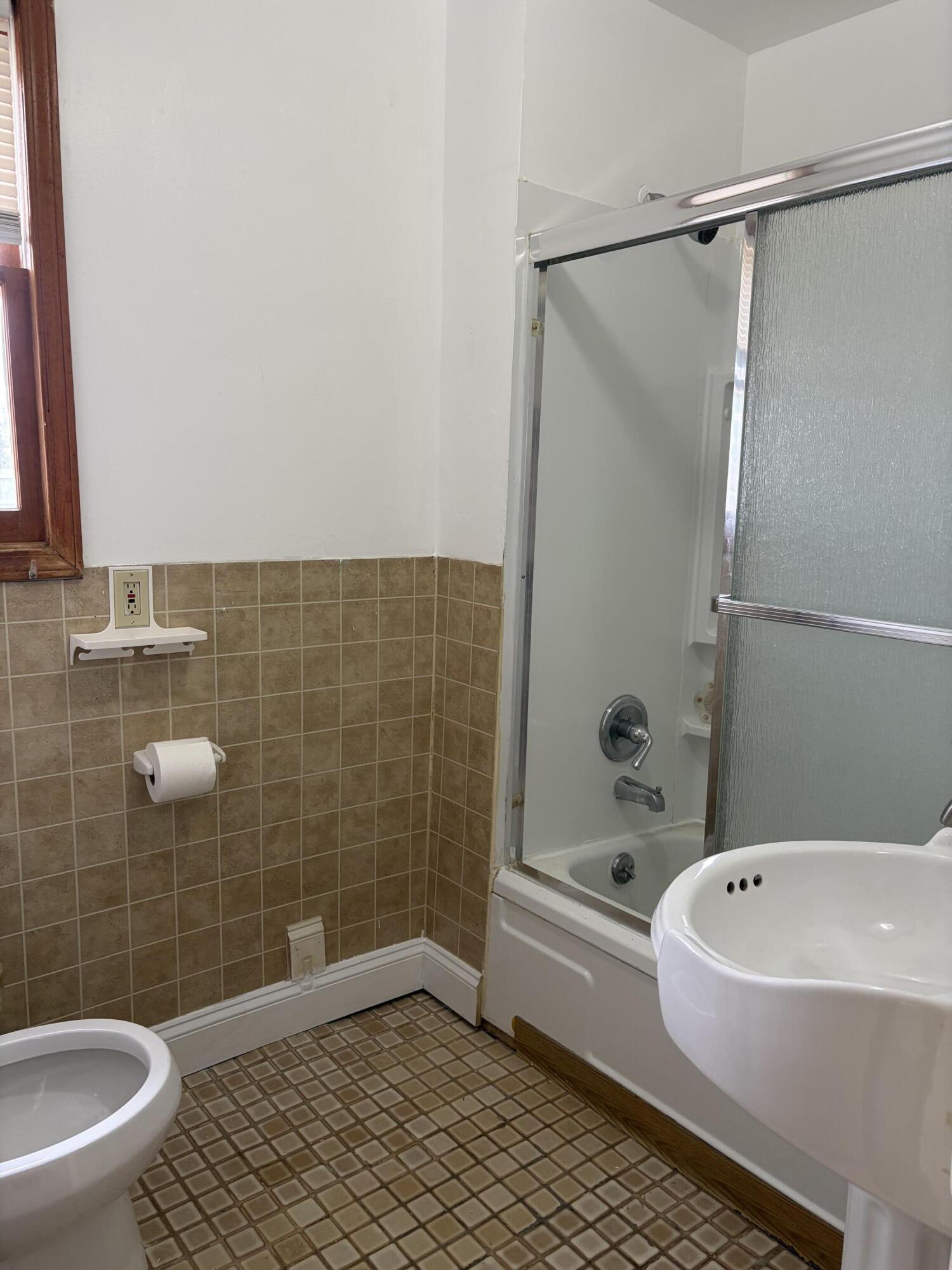 2866 Golfside Road Ann Arbor, MI 48108 - Photo 9 of 15 IMG_2929