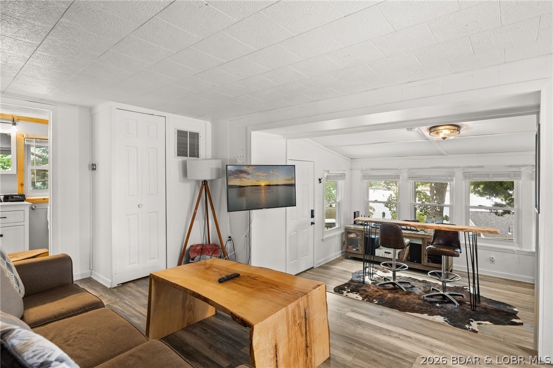 33017 Fairglen Road Sunrise Beach, MO 65079 - Photo 8 of 37