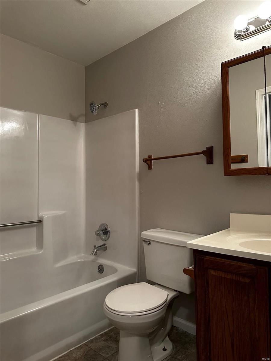 727 Oxen Drive Belleville, IL 62221 - Photo 12 of 16