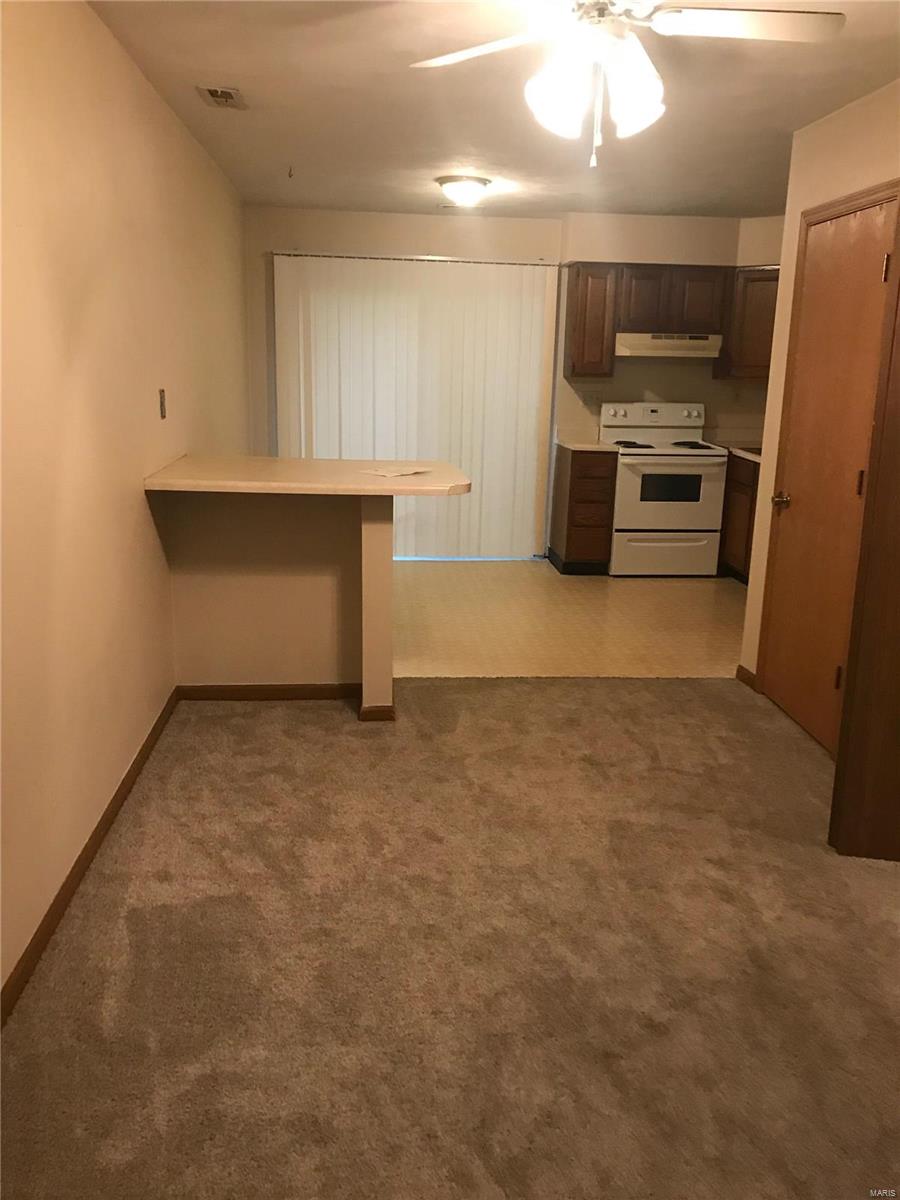 727 Oxen Drive Belleville, IL 62221 - Photo 3 of 16