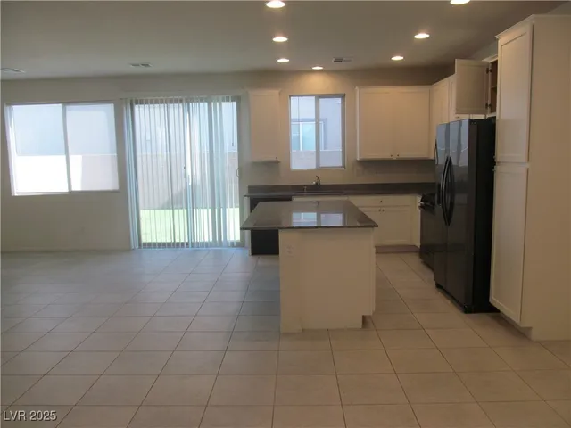 $2,250 | 9159 Oxford Blue Avenue, Las Vegas, NV 89148