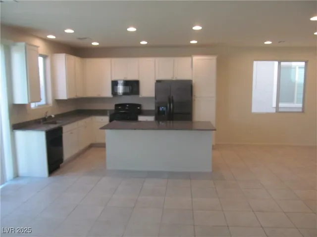 $2,250 | 9159 Oxford Blue Avenue, Las Vegas, NV 89148