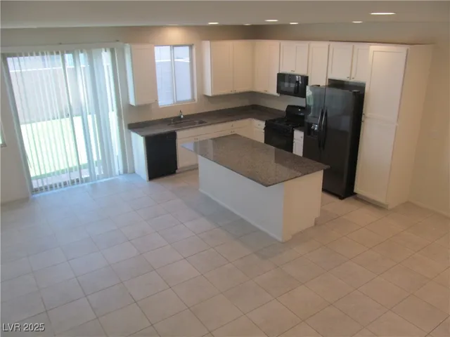 $2,250 | 9159 Oxford Blue Avenue, Las Vegas, NV 89148