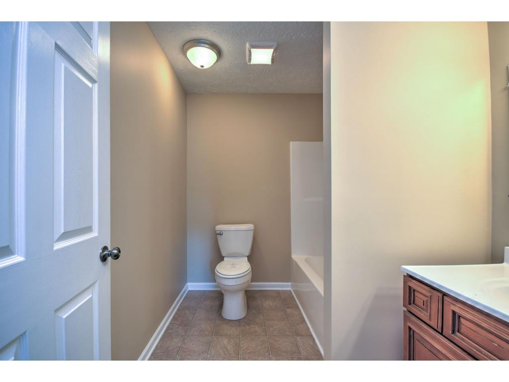1469 Woods Ridge Road Dandridge, TN 37725 - Photo 11 of 24 Master Bath