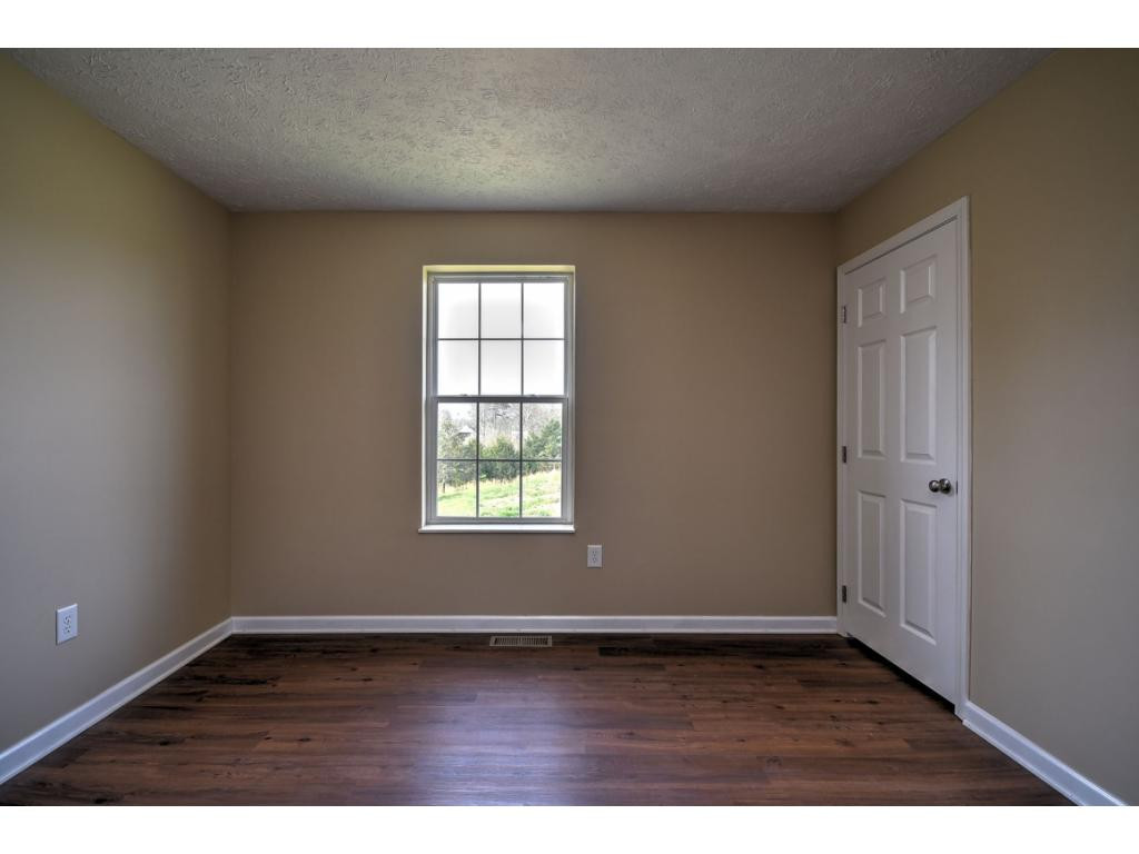 1469 Woods Ridge Road Dandridge, TN 37725 - Photo 12 of 24 Bedroom 2
