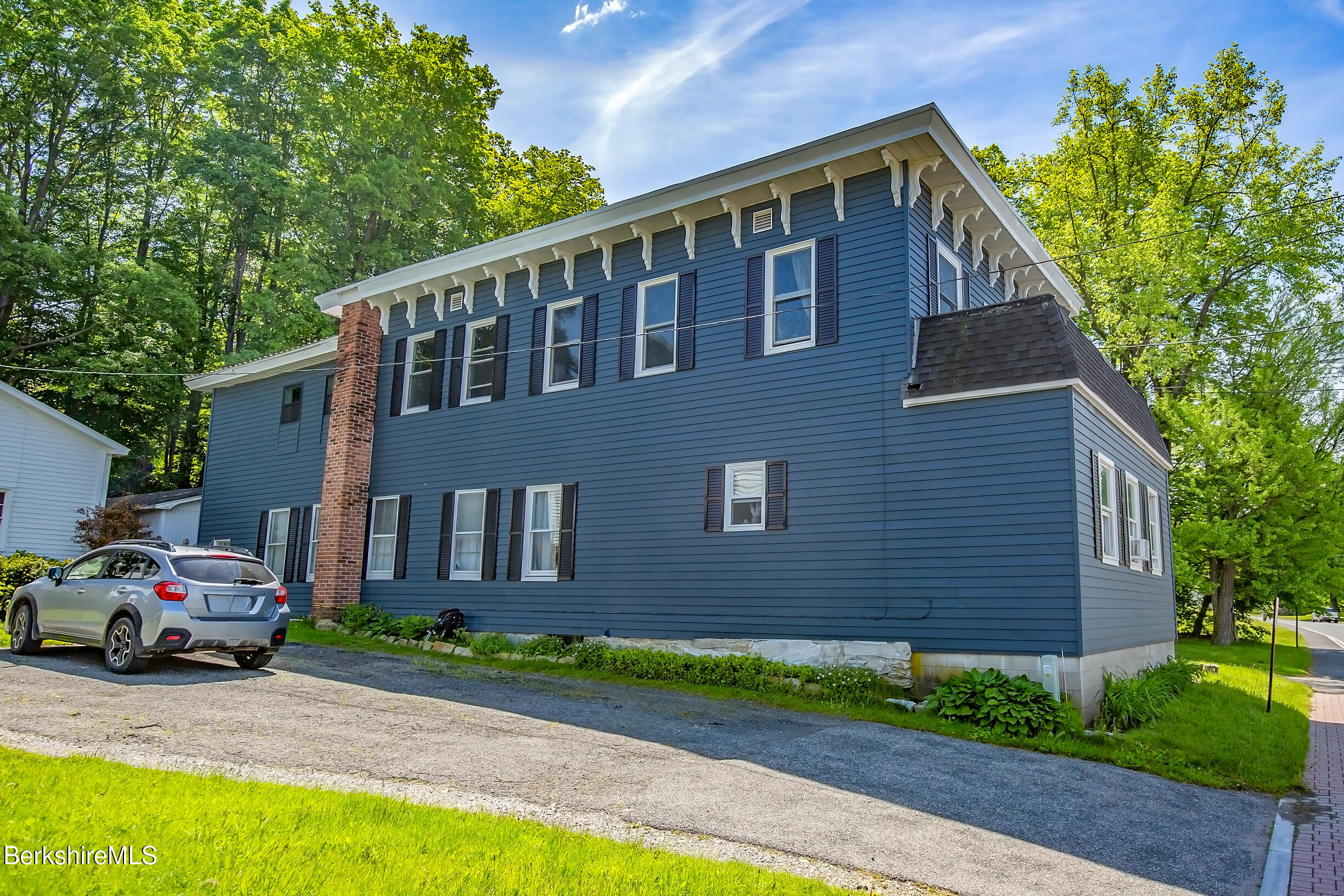35 Main Street West Stockbridge, MA 01266 - Photo 5 of 19 SIDE