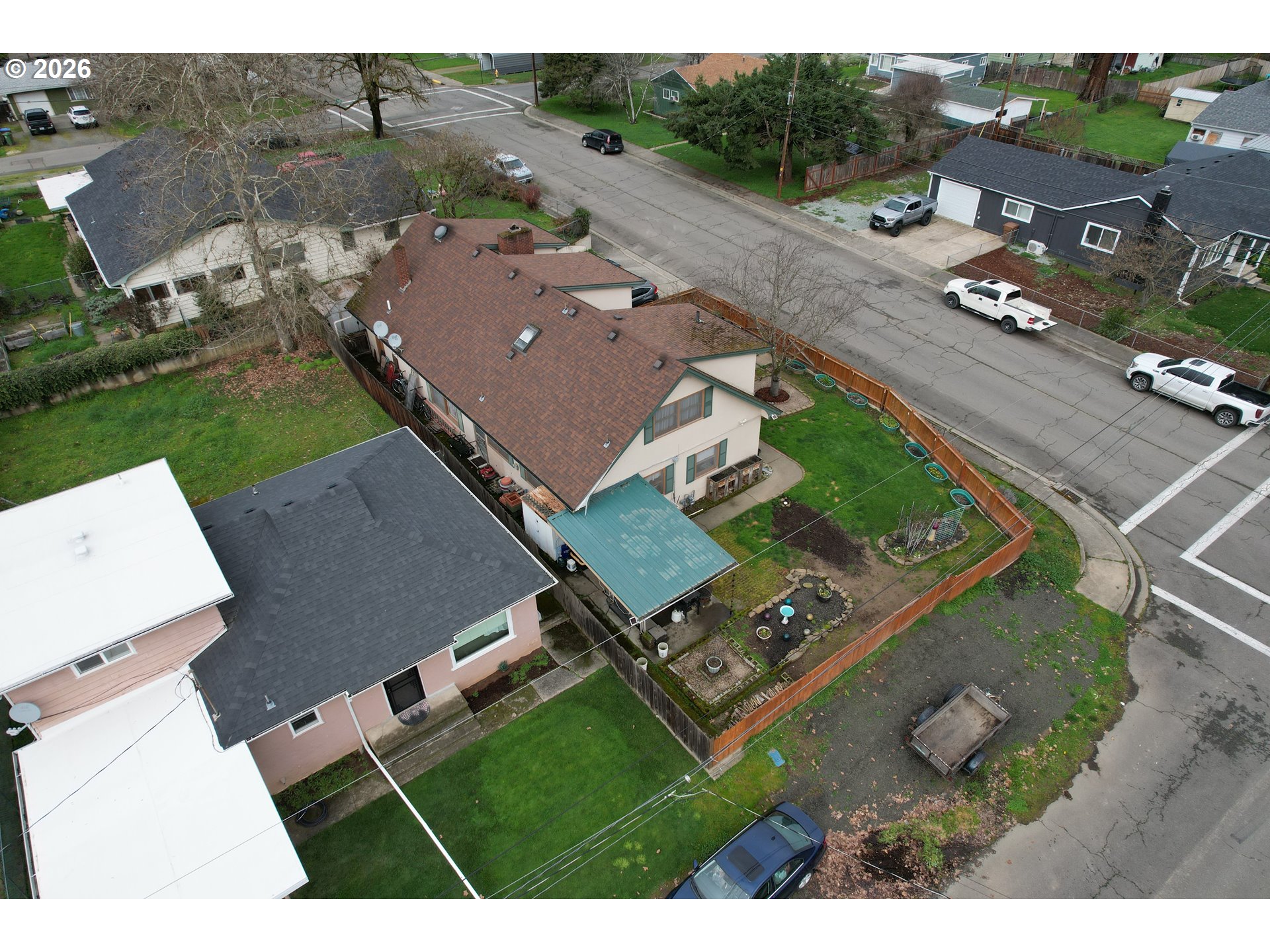 212 Park Street Riddle, OR 97469 - Photo 31 of 34 an aerial view of a house with a garden