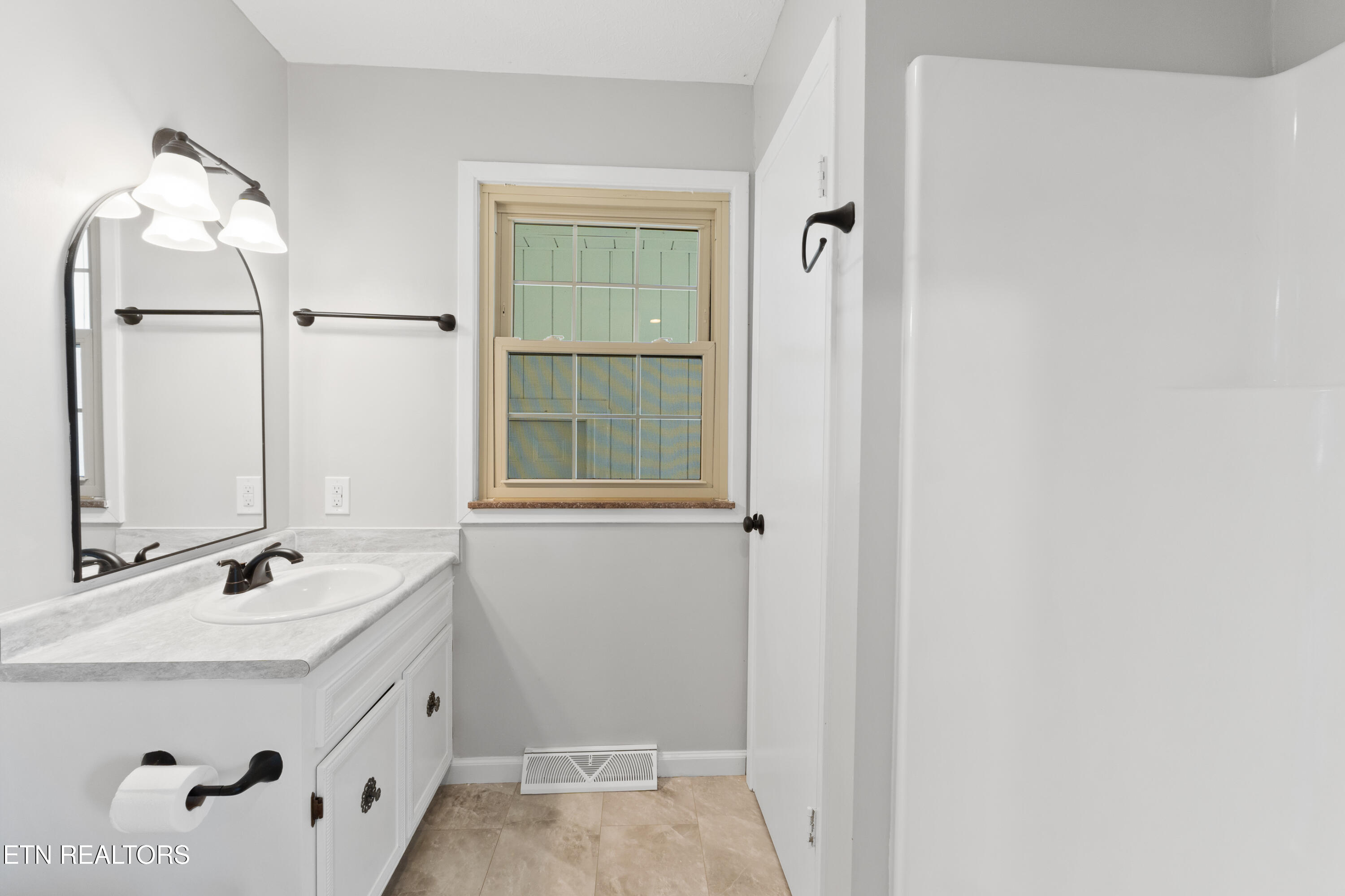 615 River Road Kingston, TN 37763 - Photo 23 of 43 DSC00202