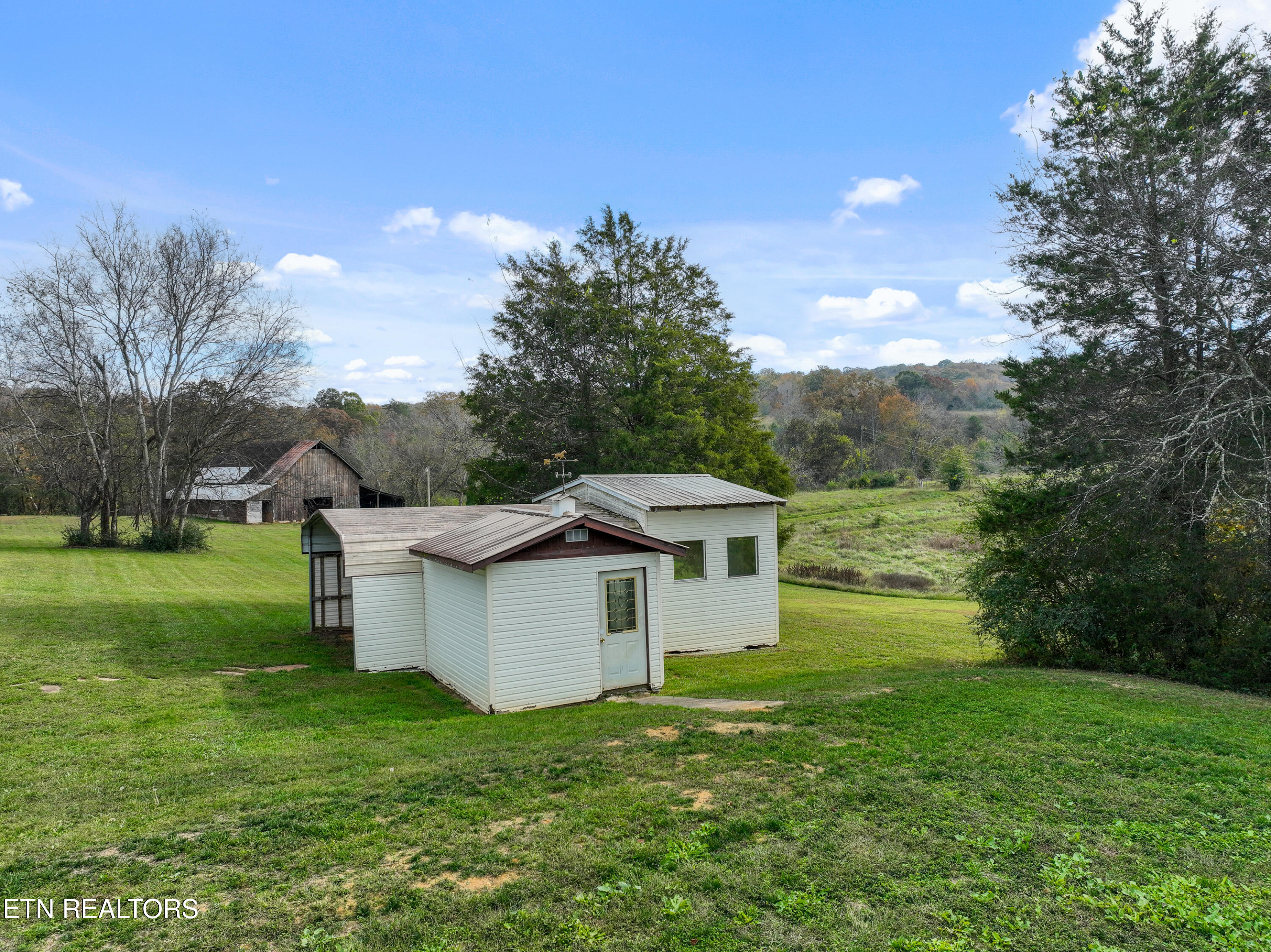 615 River Road Kingston, TN 37763 - Photo 5 of 43 DJI_0344