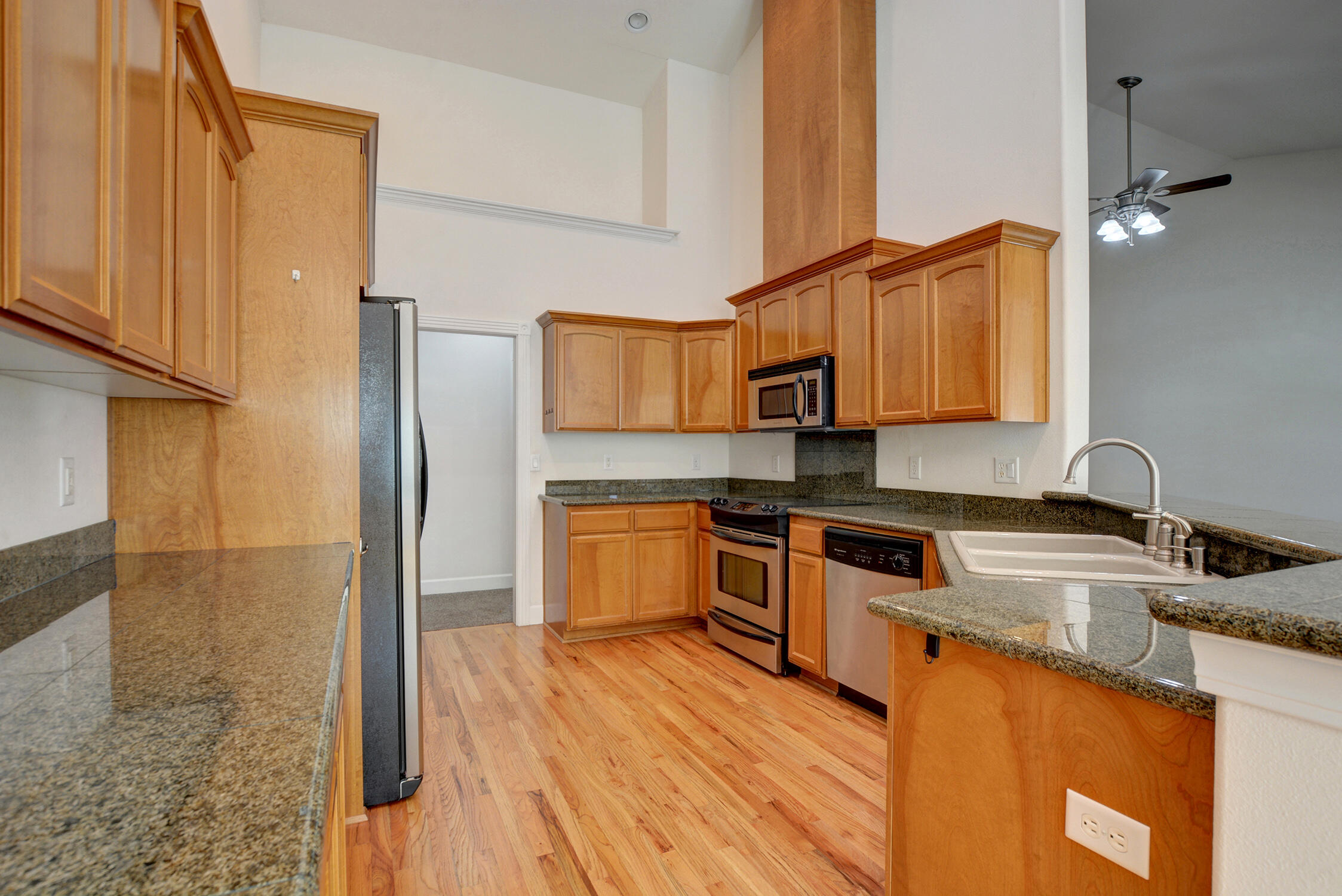 108 Sandridge Way Eagle Point, OR 97524 - Photo 29 of 55 DSC_6362_3_4Natural Custom Settings