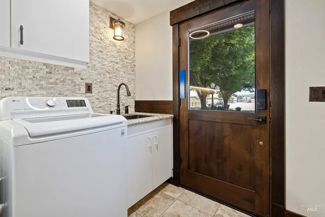 $1,799,900 | 2800 West Idaho Boulevard, Emmett, ID 83617