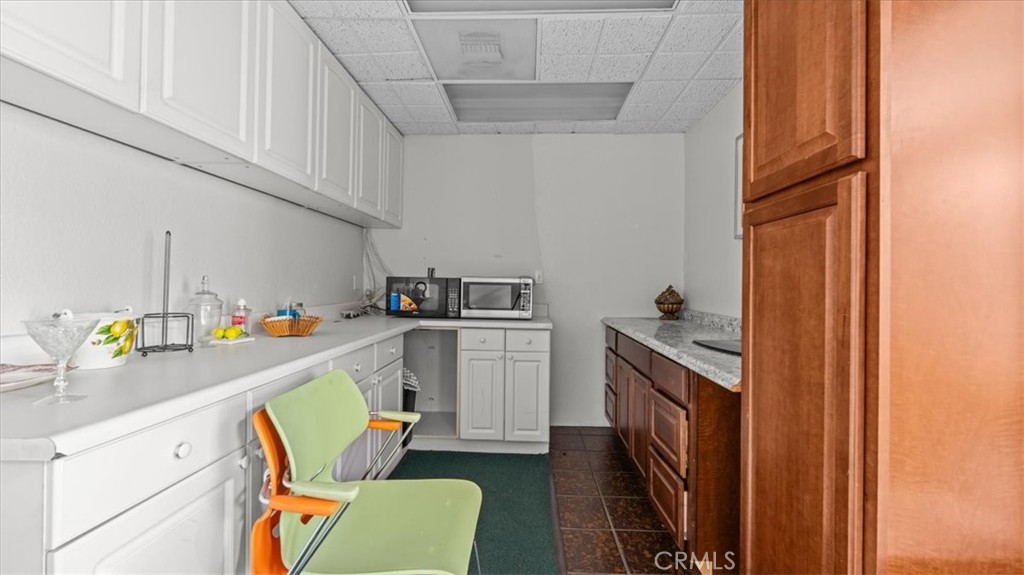 580 East Foothill Boulevard Azusa, CA 91702 - Photo 28 of 36 a utility room with sink dryer and washer